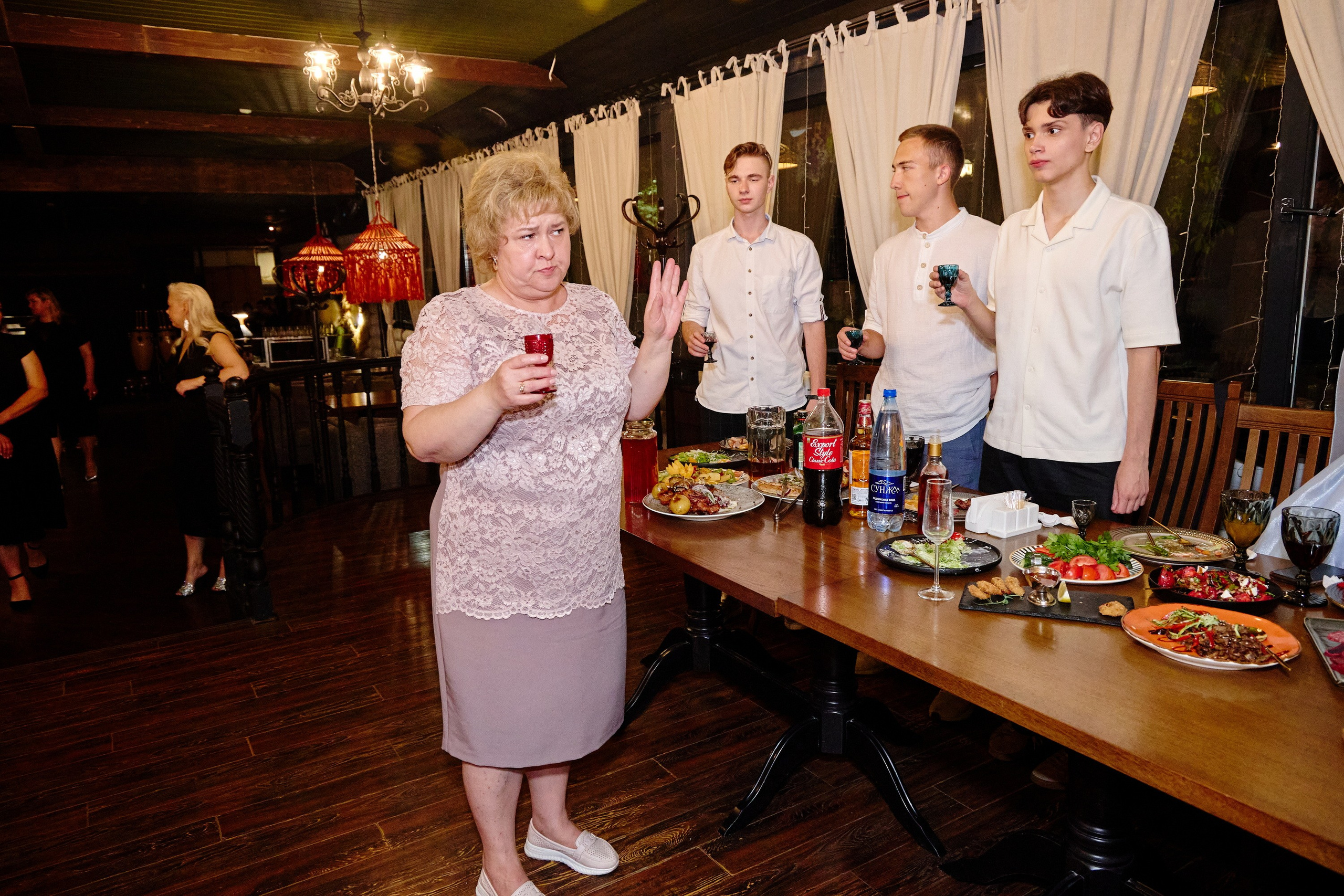 Выпускной 35 Сош. Фотограф Выпускные альбомы Таганрог Сергей Коробченко