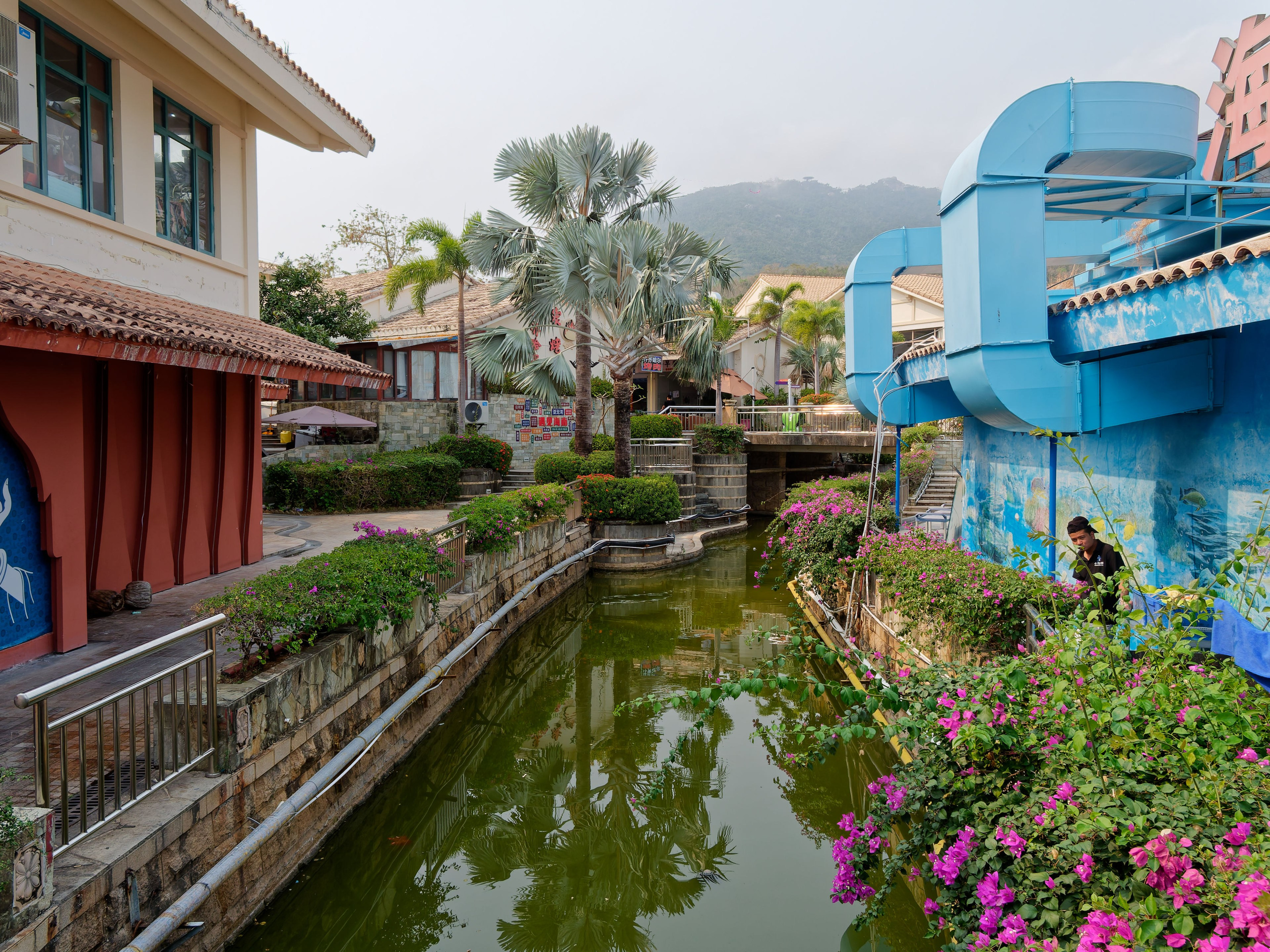 Хайнань 2026, «Food Street» ночная улица еды в Ялунване. Фотопрогулки по Миру