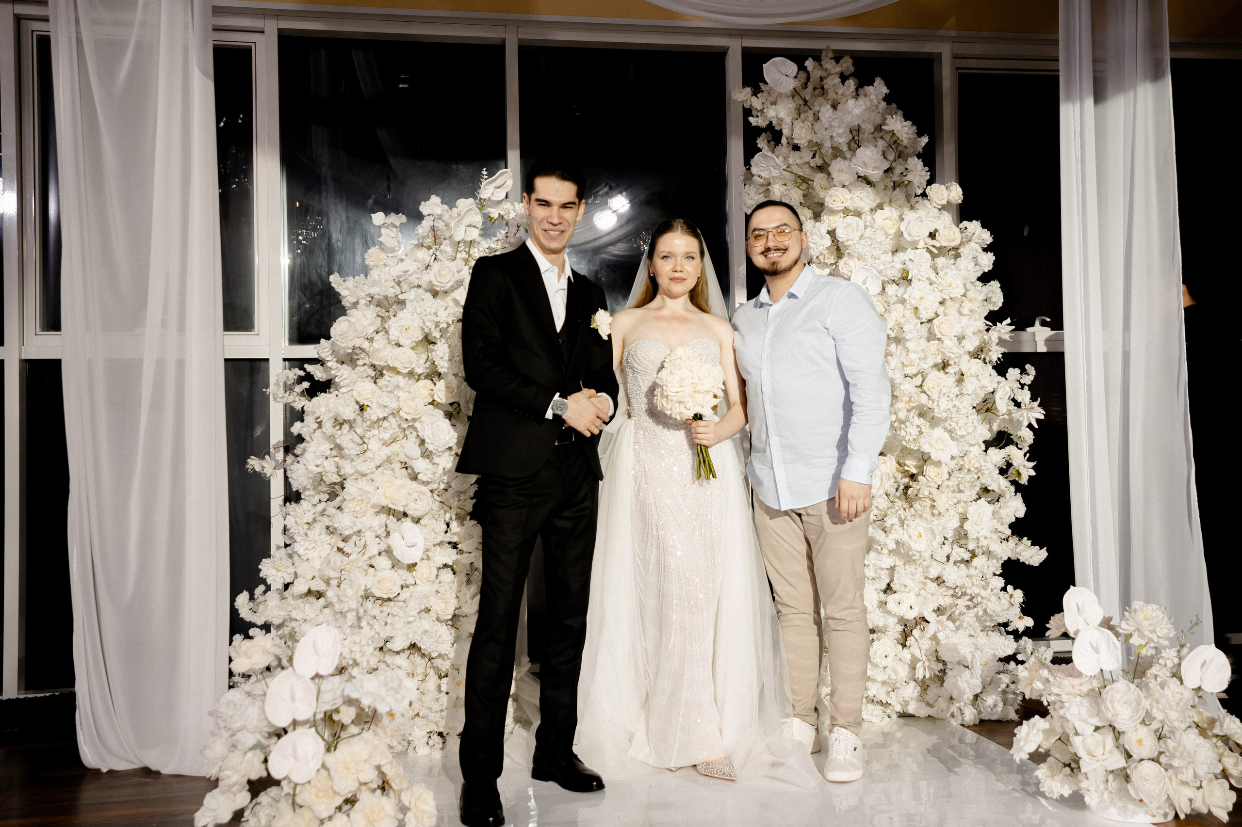 СВАДЕБНАЯ СЬЕМКА СБОРОВ В ОТЕЛЕ И ВЫЕЗД НА ЦЕРЕМОНИЮ (СНЯТО В СИБИРЕ В НИЖНЕВАРТОВСКЕ). Профессиональный фотограф, Санкт-Петербург — Виктория Богомолова