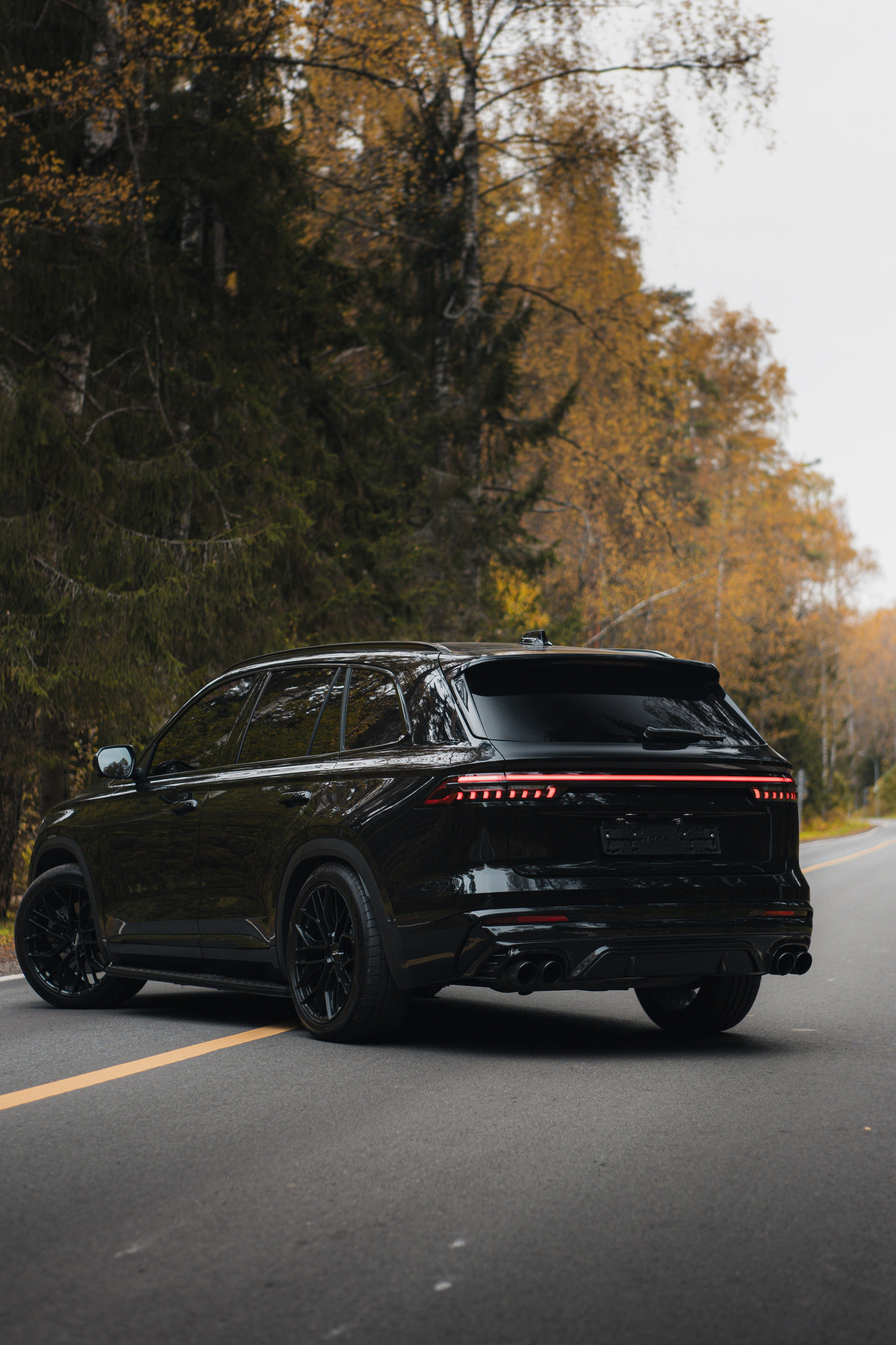 Geely Monjaro. Авто Видеограф/фотограф в Иваново для Вашего бизнеса