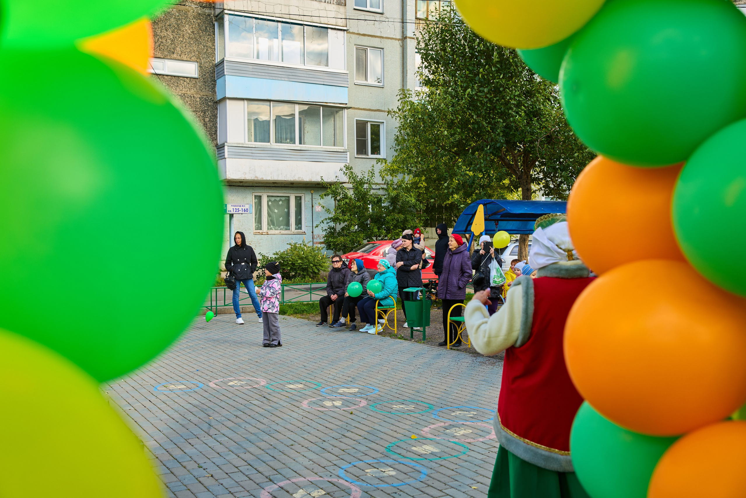 Лето закончилось, но праздник продолжается. День двора