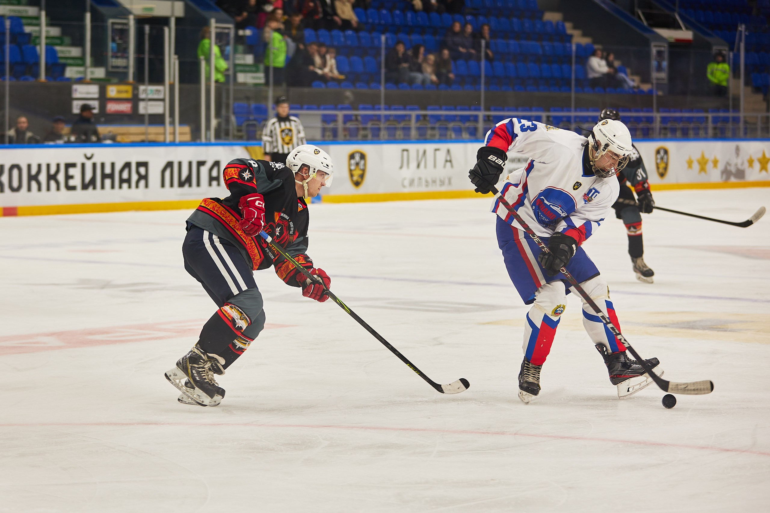 Репортаж. Офицерская хоккейная лига 2025 год. Спортивный фотограф Некрасов Денис