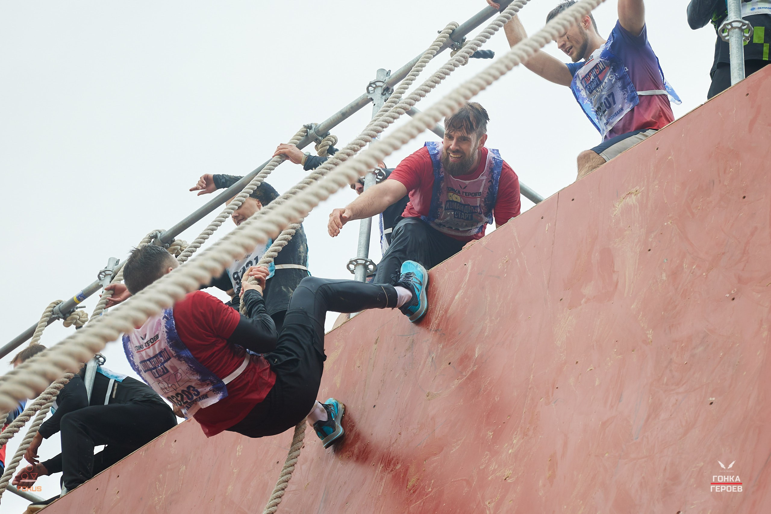 Репортаж с гонки героев 2025 год Мулино. Спортивный фотограф Некрасов Денис