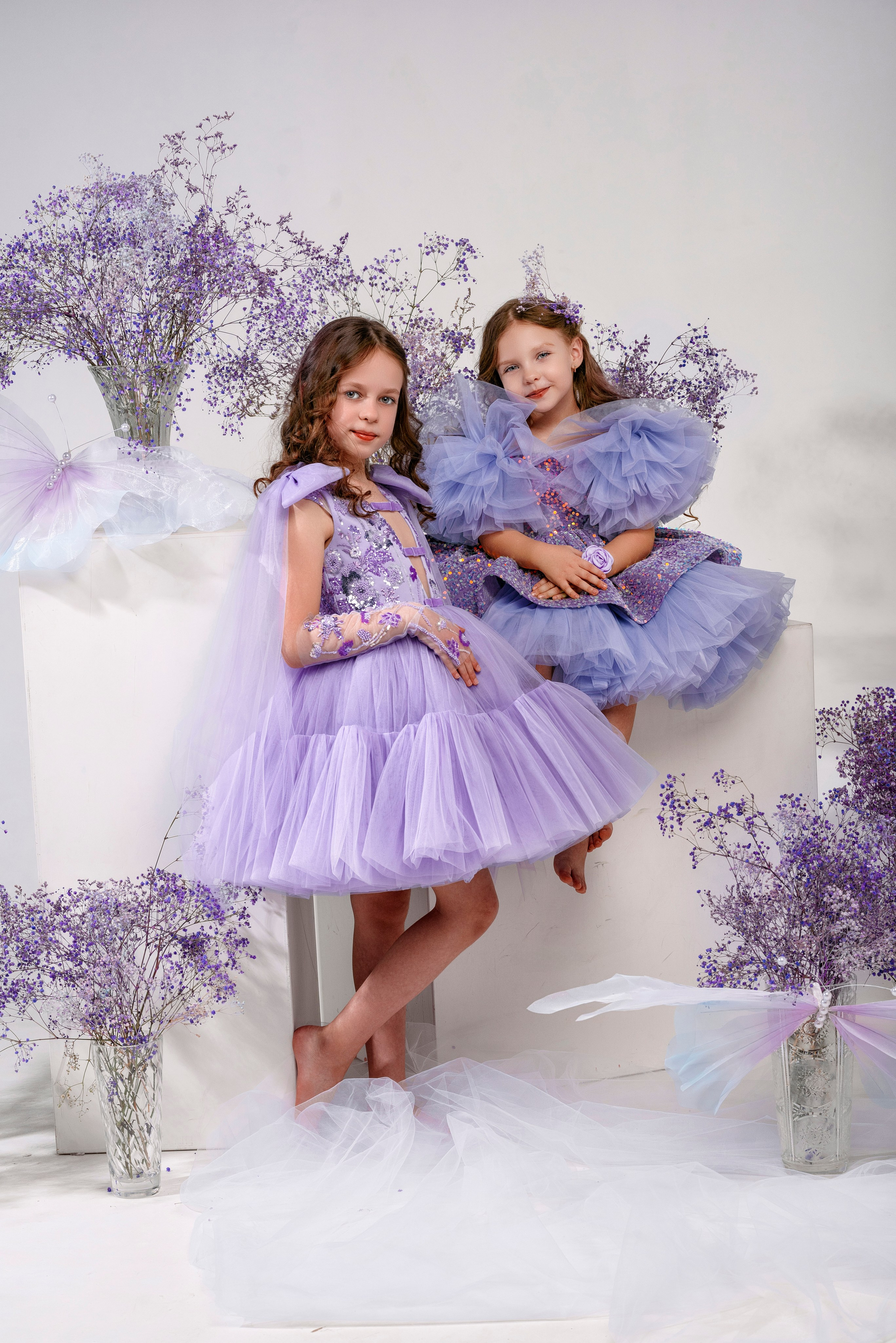 лавандовое платье, фиолетовая гипсофила, фотосессия в студии, фиолетовый, групповое фото
