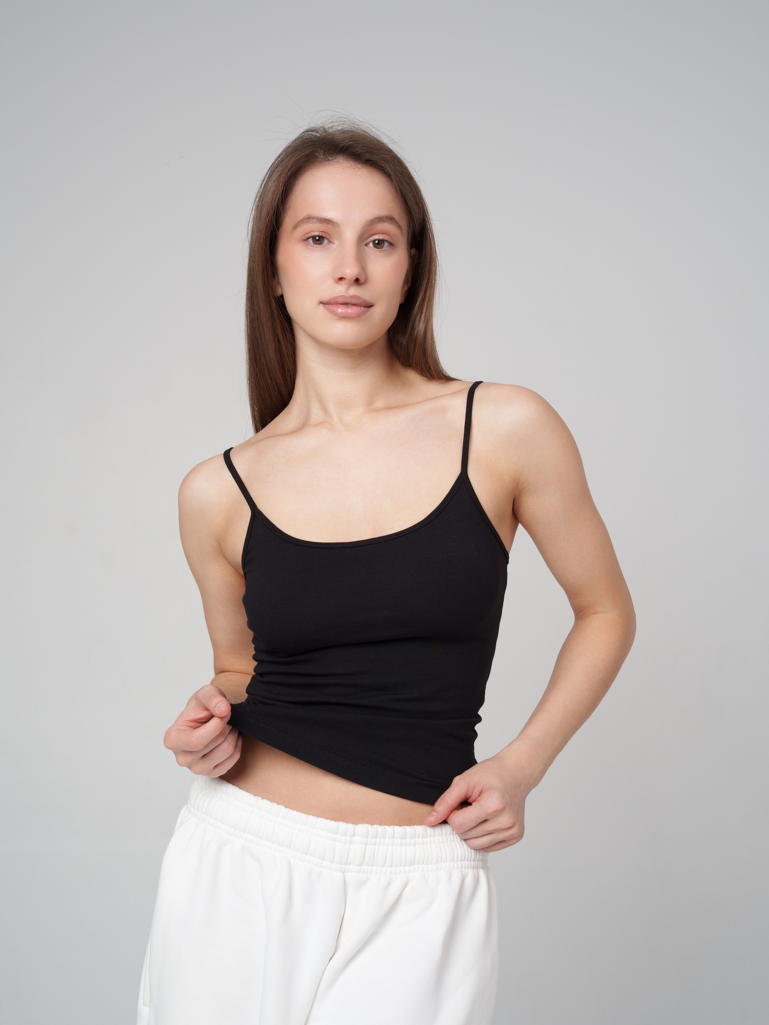 Топы на сером фоне. Иван Упоров — фотограф, рилсмейкер чебоксары