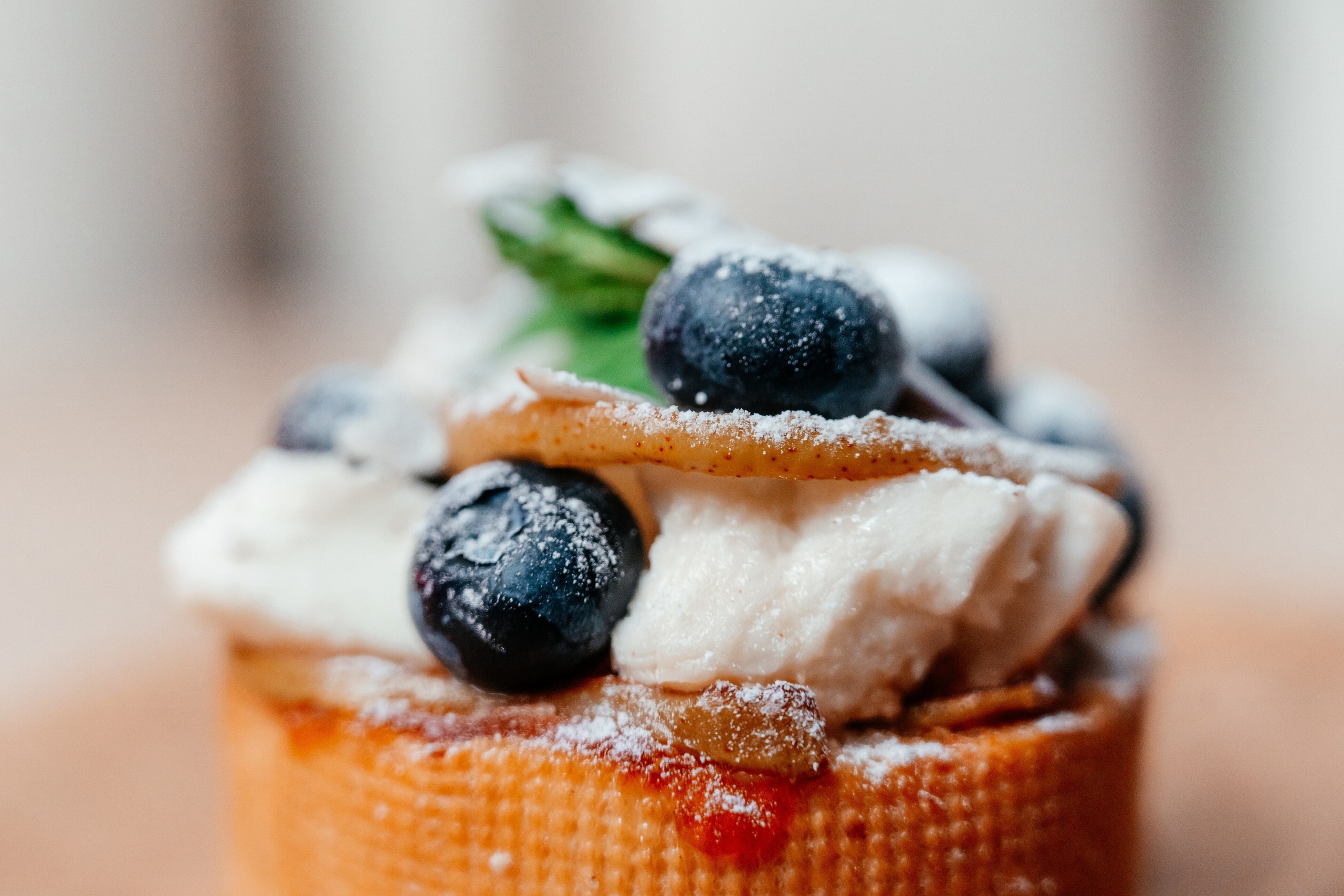 Выездной кейтеринг, съедобные букеты, торты и сладости на заказ