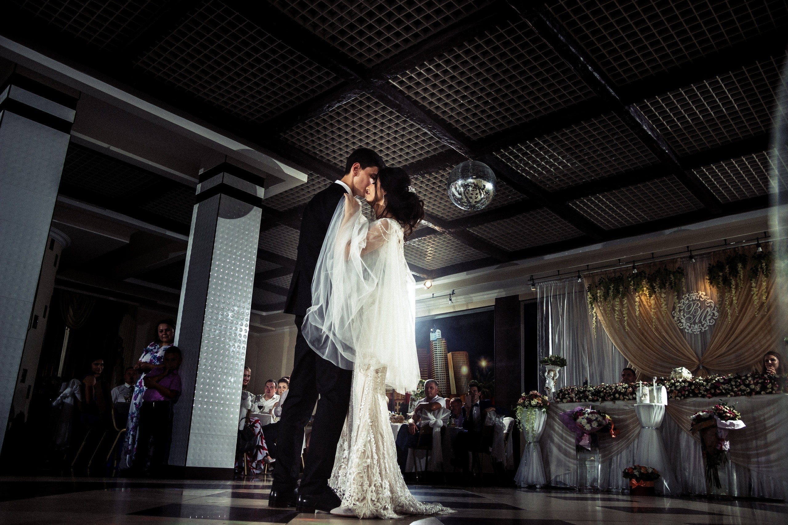 Владимир и Мария. Павел Мерк. Стильная свадебная фотография