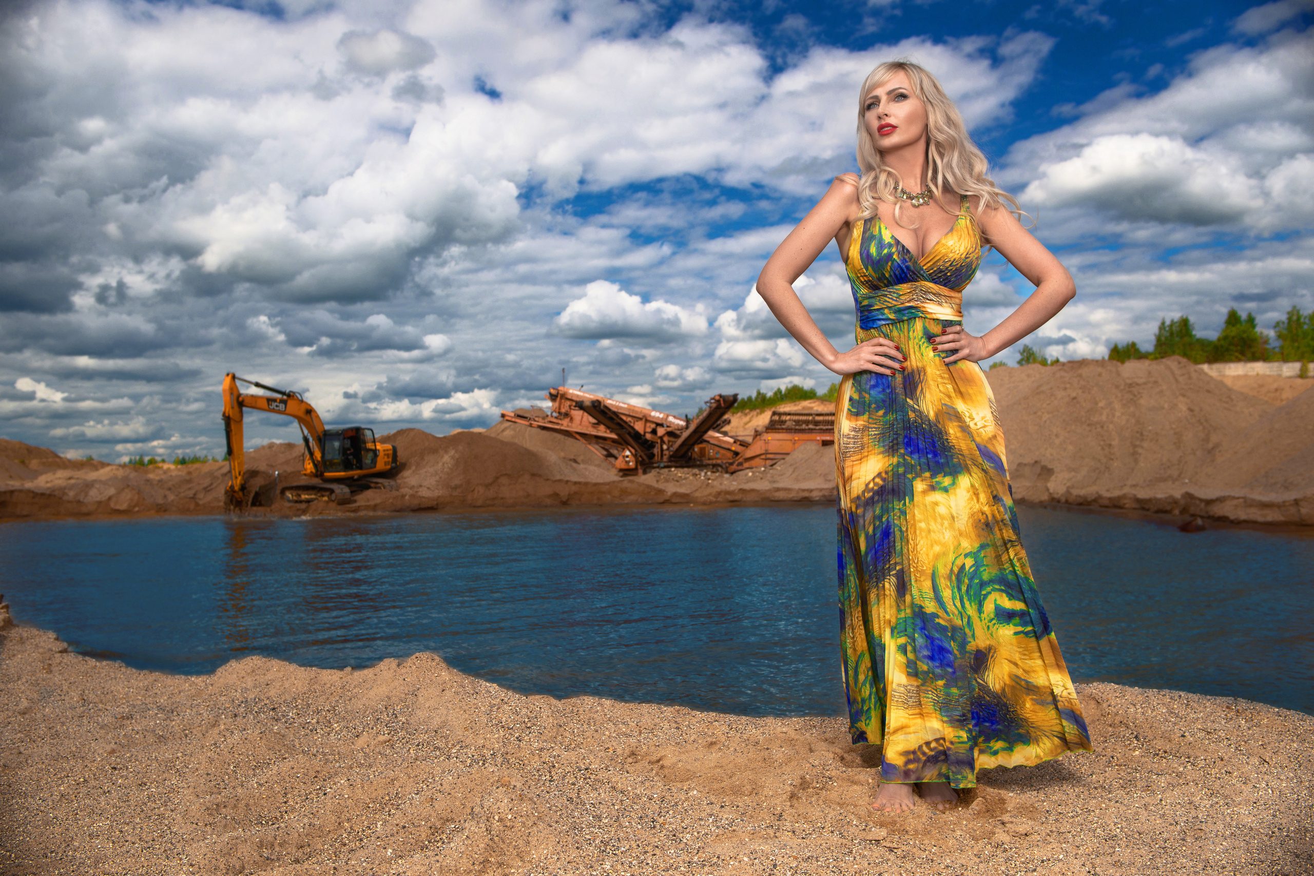 Фотосъемка в платье, фотосъемка в карьере, фотосъемка с строительной техникой, фотосъемка на природе, 