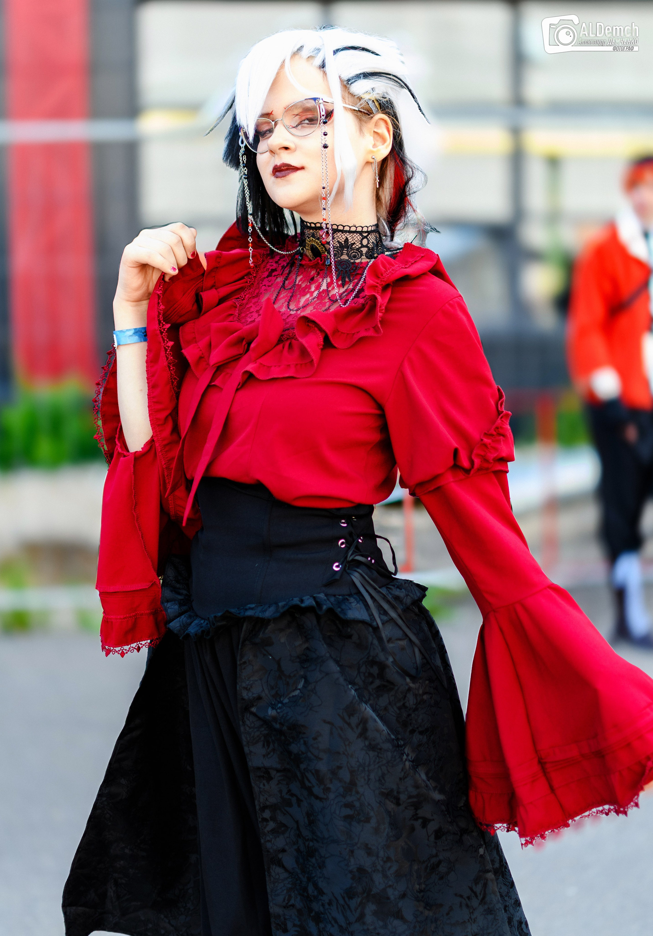 Аниме картинки персонажей и косплей фото в России Москве