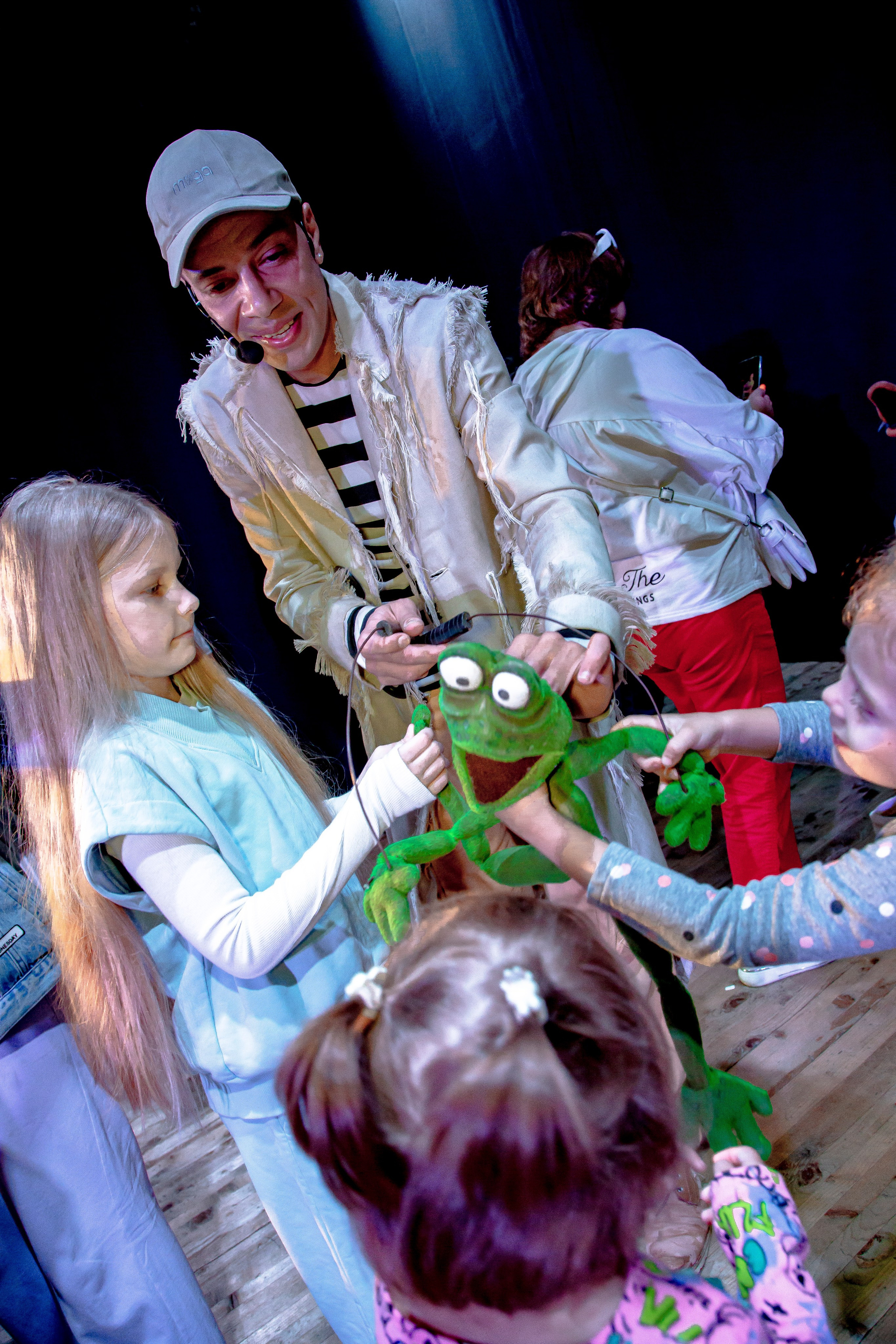 Спектакль театра Саквояж Лягушка путешествиница. Фотограф в Сочи Юрий Шептаев