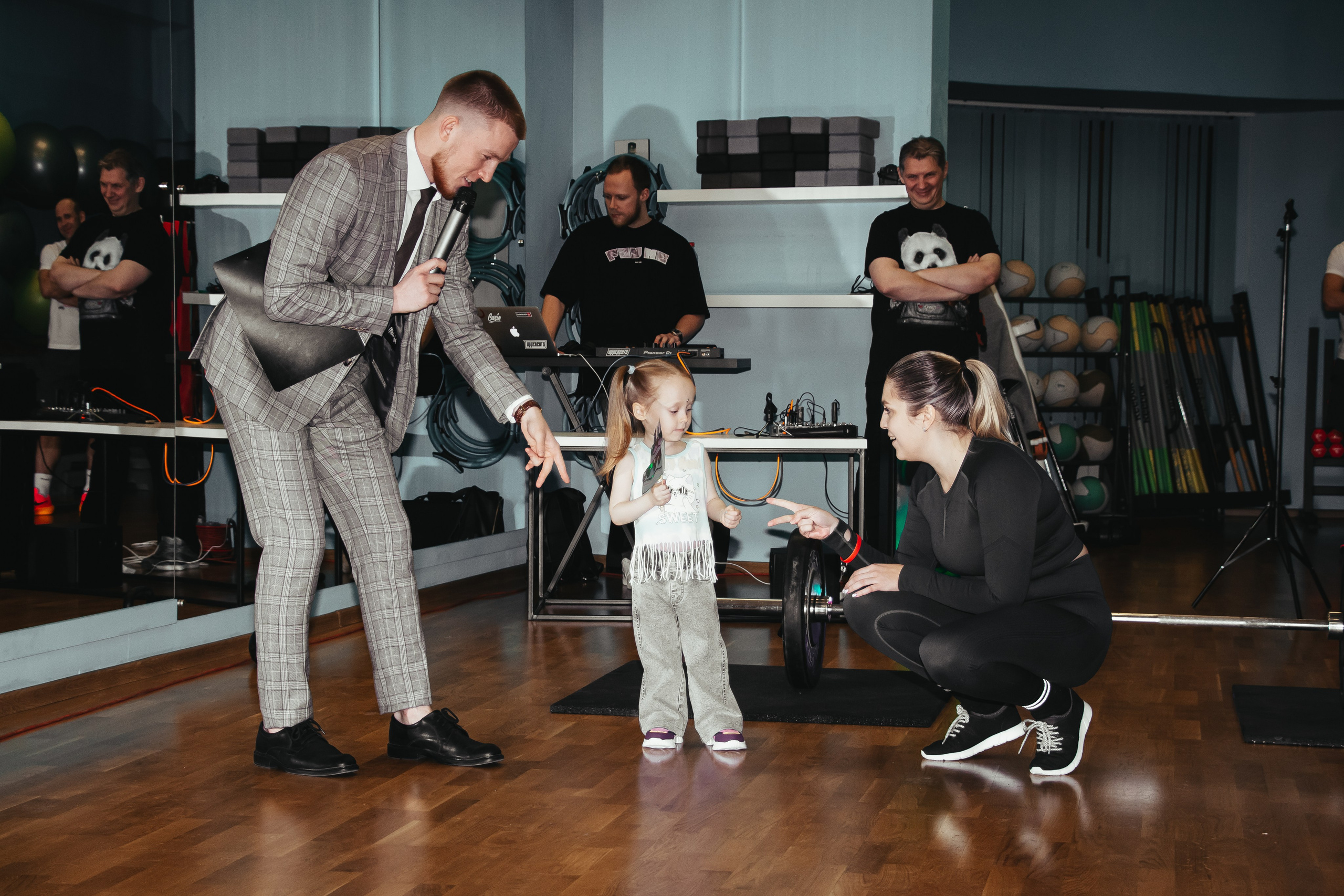 День Рождения фитнес-клуба Bright fit, репортажная съемка Екатеринбург. Фотограф в Екатеринбурге Пойгина Елена