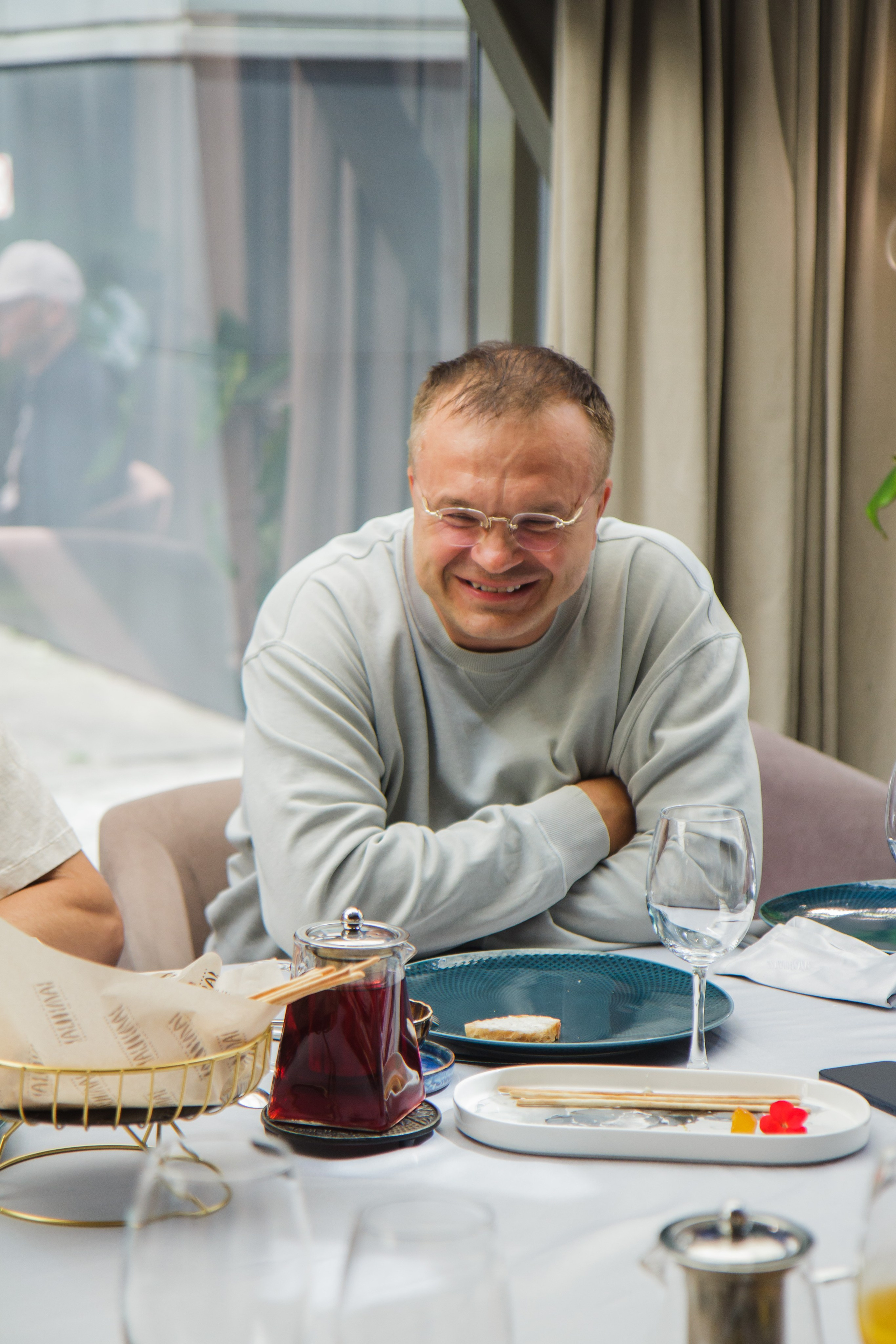 Бизнес-завтрак Германа Гаврилова. Фотограф Москва — личные фотосессии, лавстори в студии