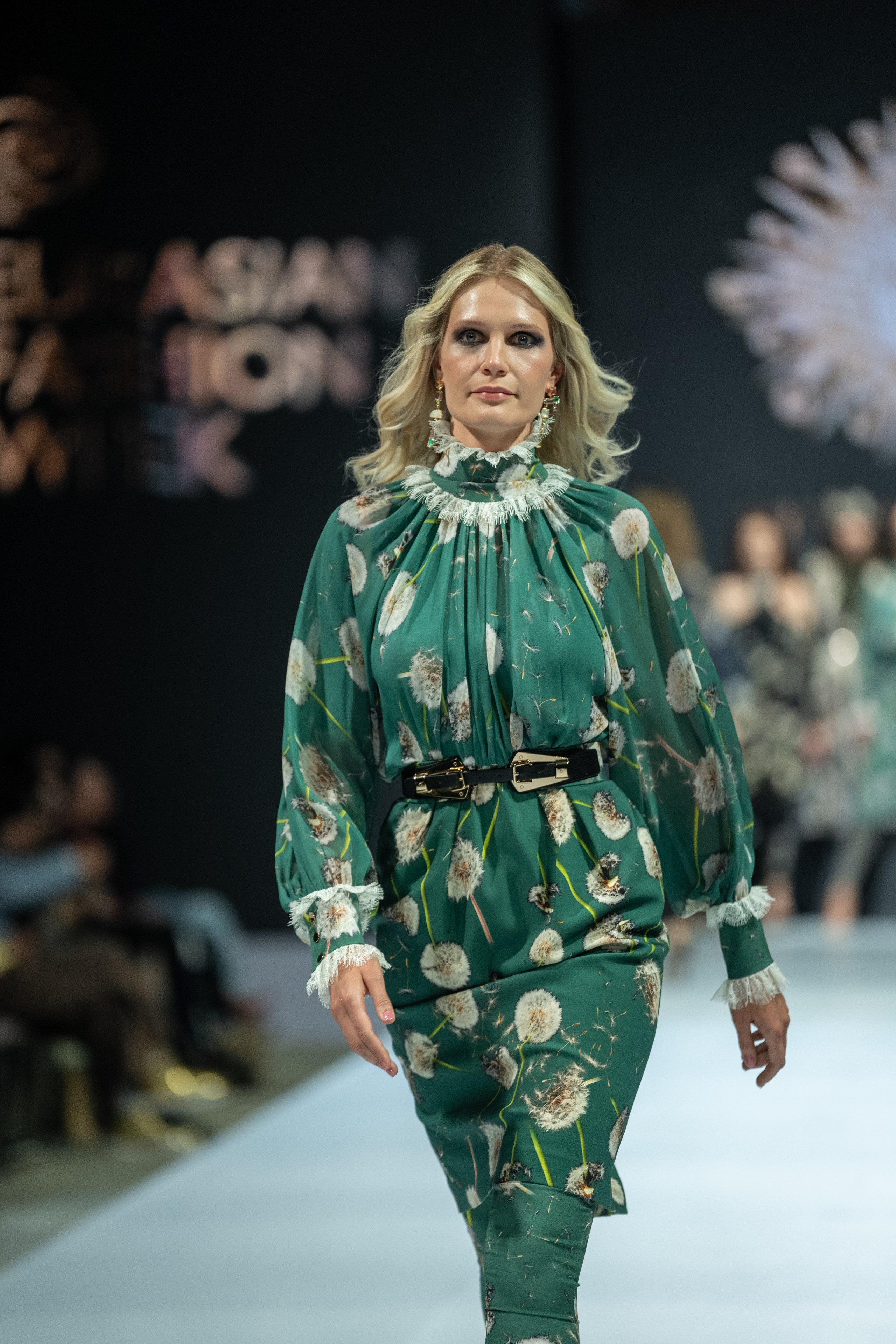 EURASIAN FASHION WEEK Sun Sergio. Сайт Алматинского НЮ АРТ, будуар и фэшн фотографа Дениса Карпенко
