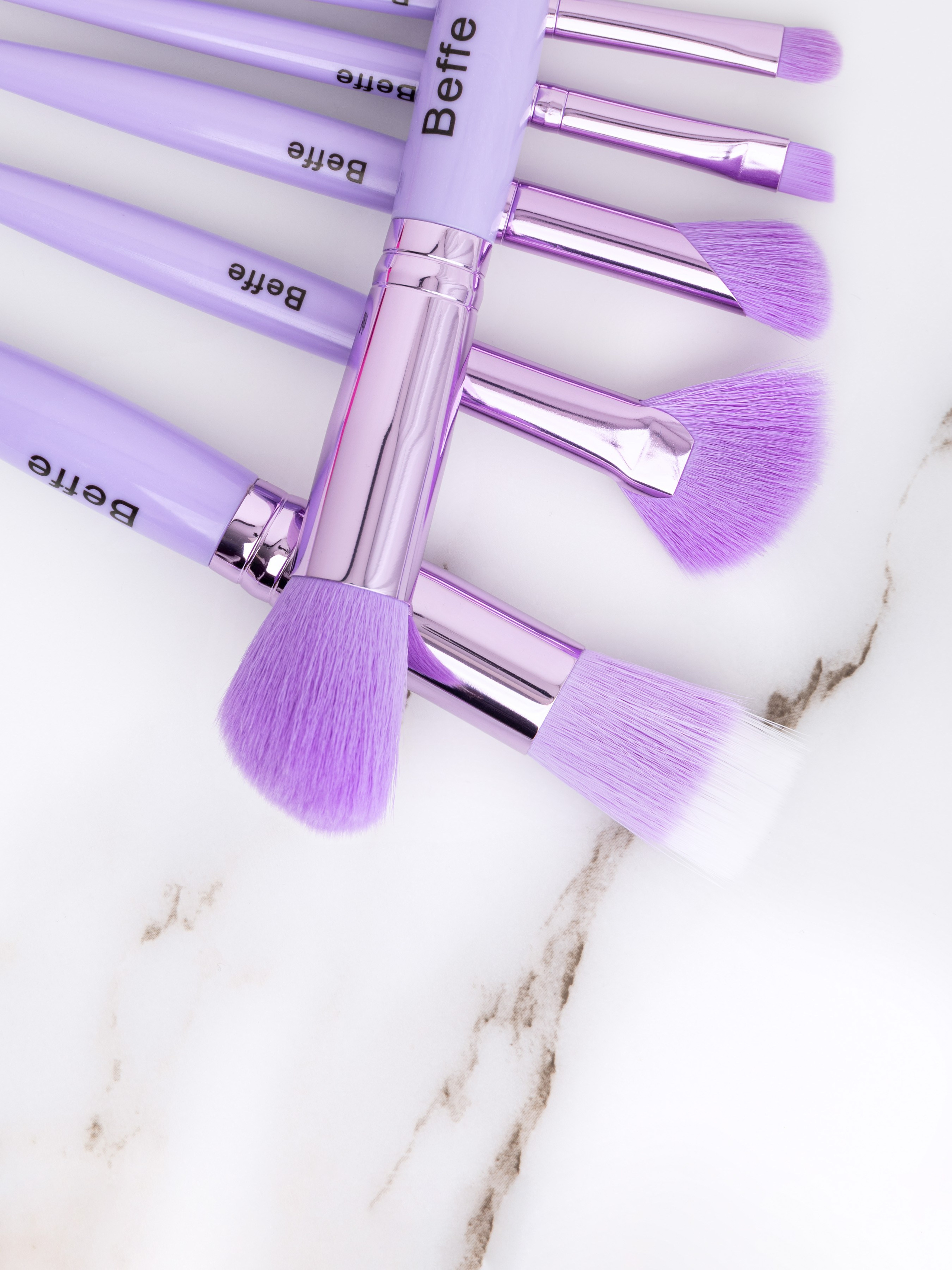 Кисти для макияжа сиреневые на мраморе | Фото для карточки товара на Ozon