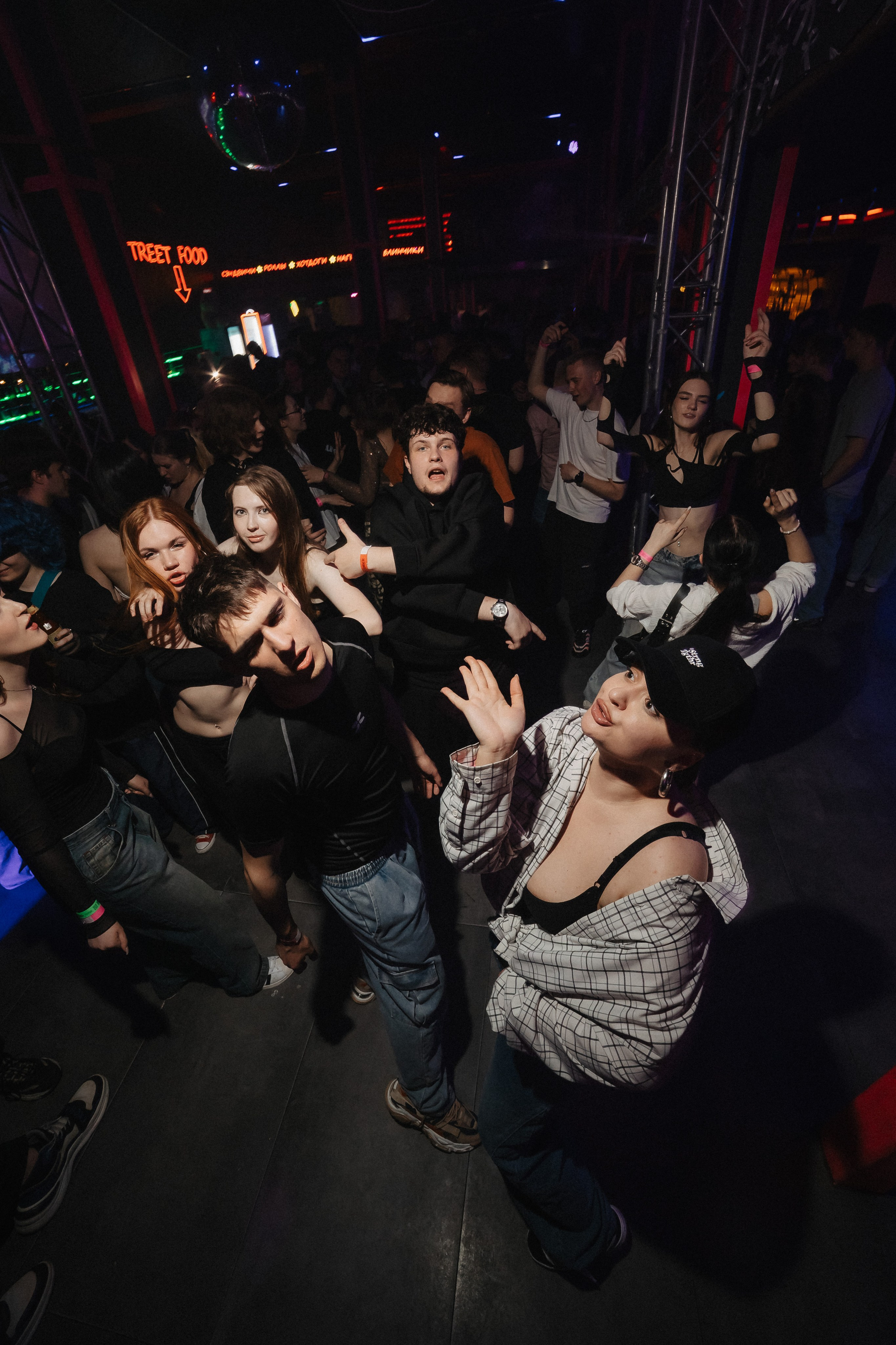 Bless 19-04-25. Свадебный фотограф Роман Медведев , Минск, Беларусь