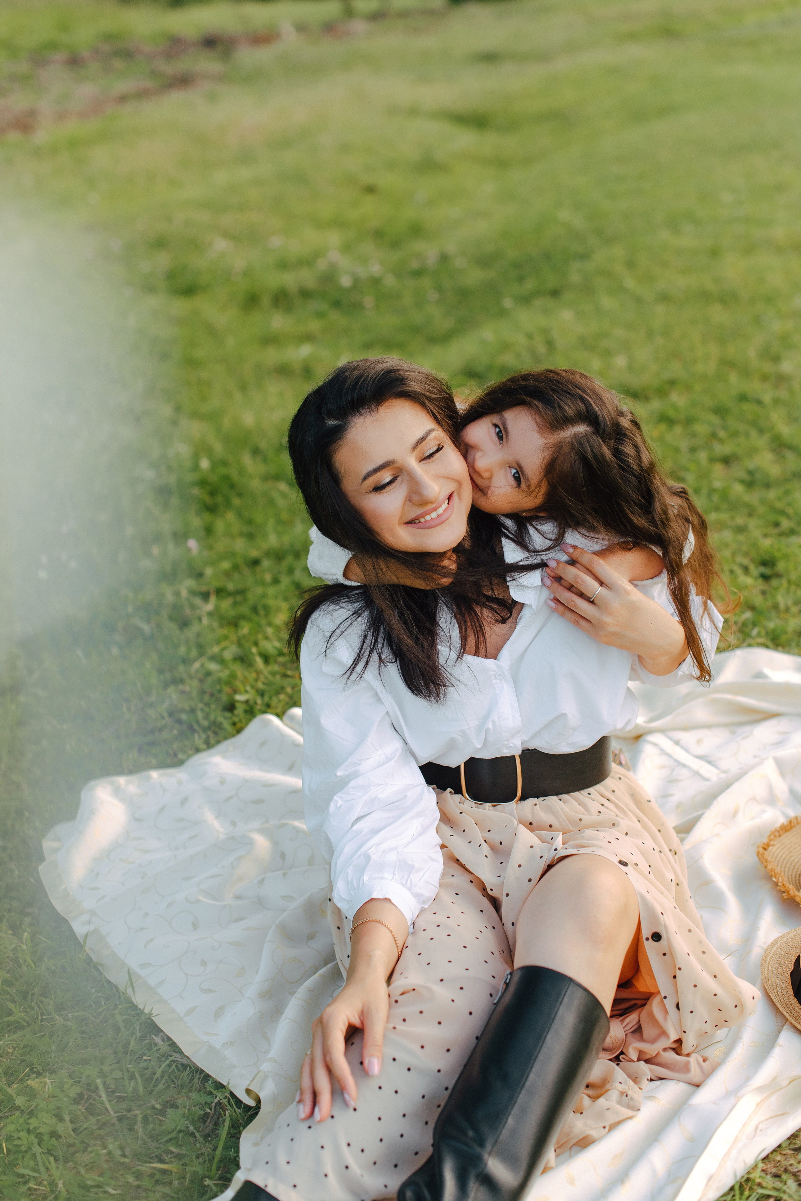 НА ЗЕЛЕНОМ ПОЛЕ. Шашкова Вероника / Свадебный и семейный фотограф Москва и Ярославль