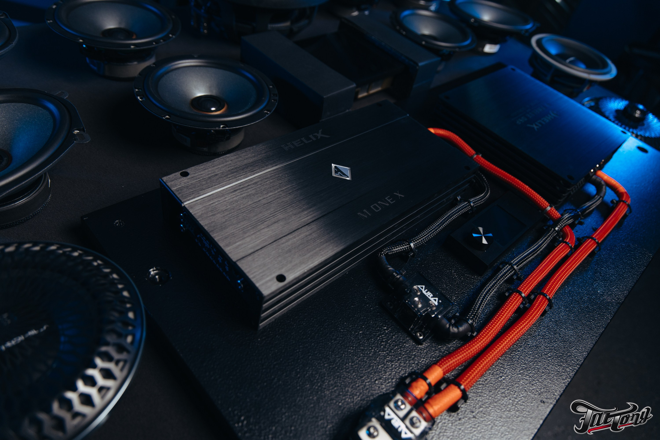 Cadillac escalade акустика и акустическая система. DeLorein