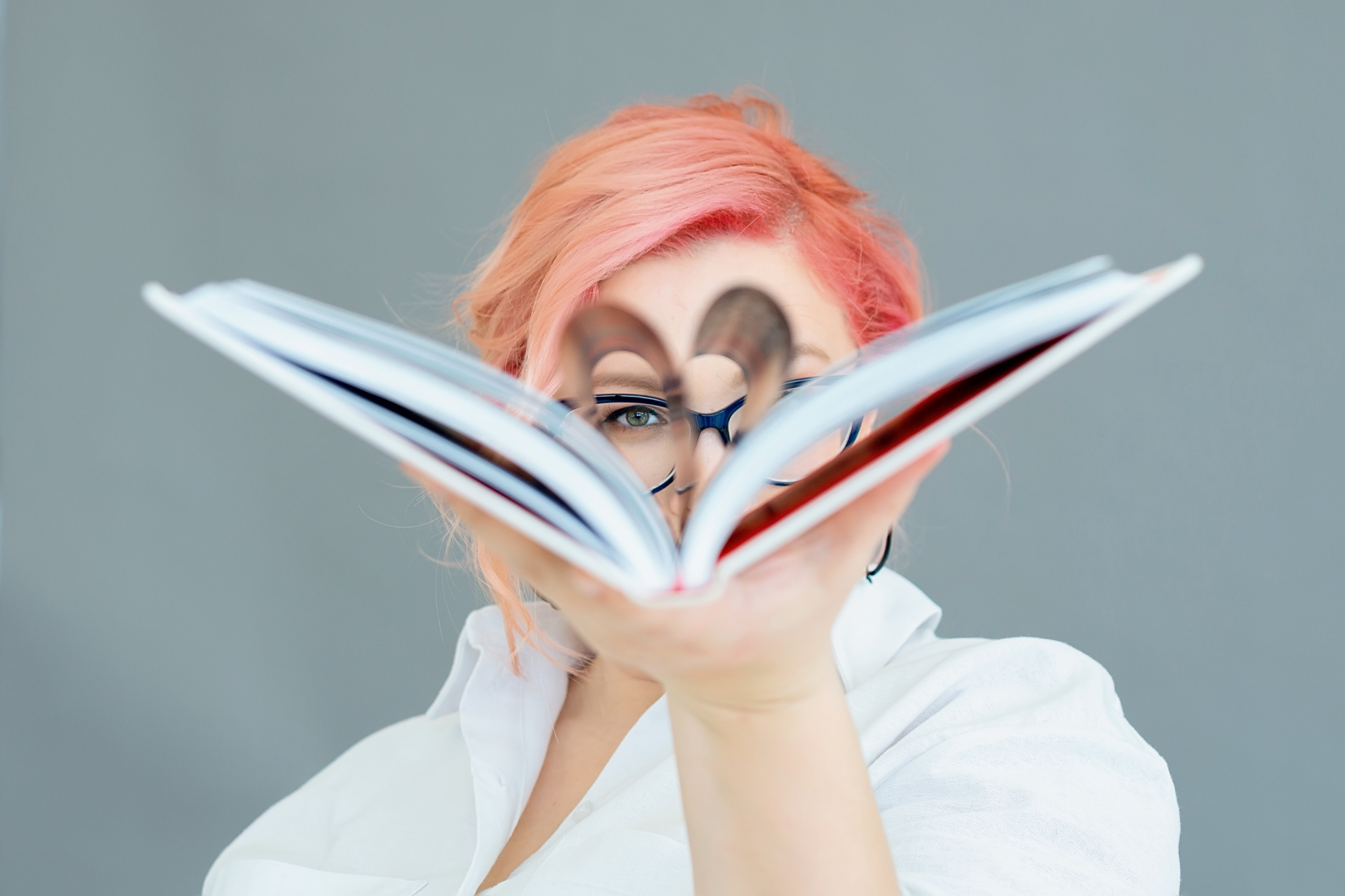 Профессиональные фото для коуча в СПб, яркие портреты для привлечения клиентов. Портретные фотосессии, контент-съемки, репортаж