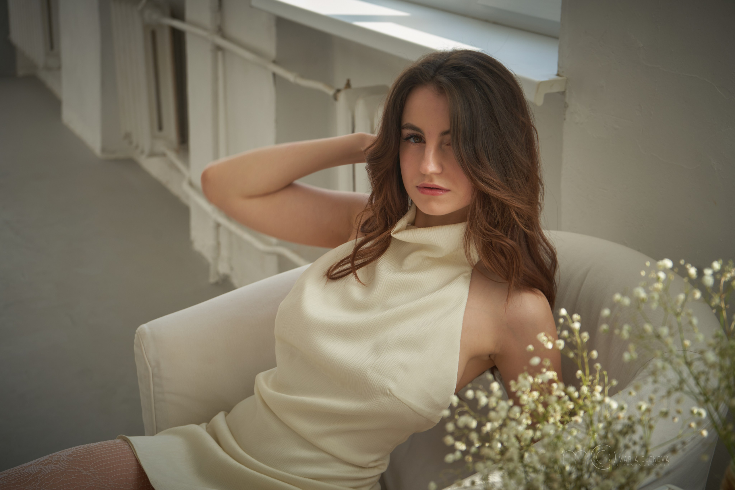 Настя в цветах. Фотограф Мария Оленева