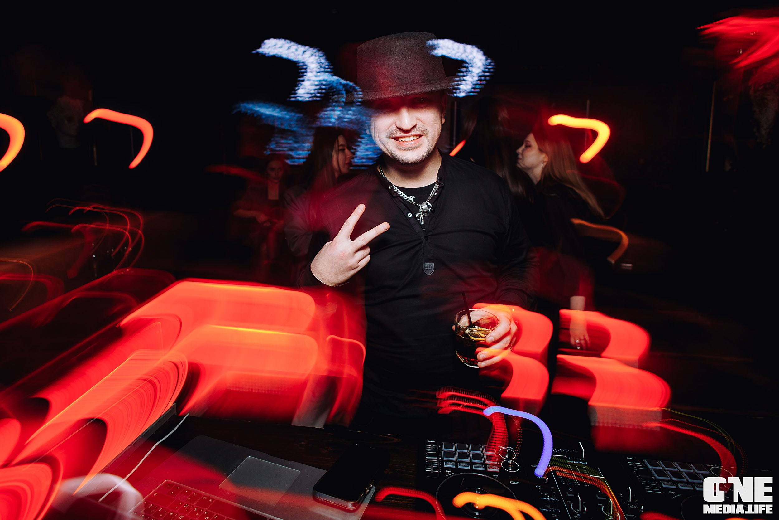 Фоторепортаж из бара Secret. One Media Life: фоторепортажи, фотоотчеты с мероприятий и заведений