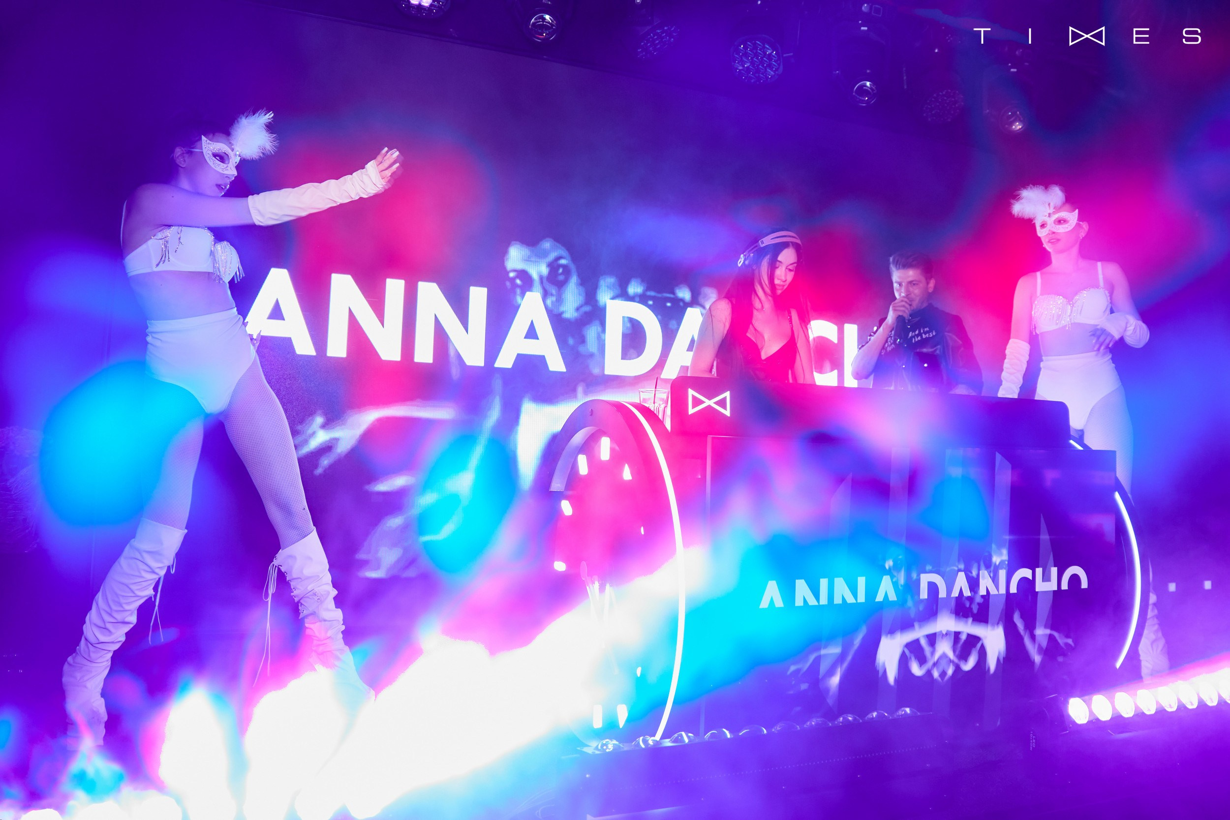 Профессиональная фотосъёмка в ночных клубах Донецка и Макеевки. Фотограф Татаринов Андрей (Донецк / Макеевка)