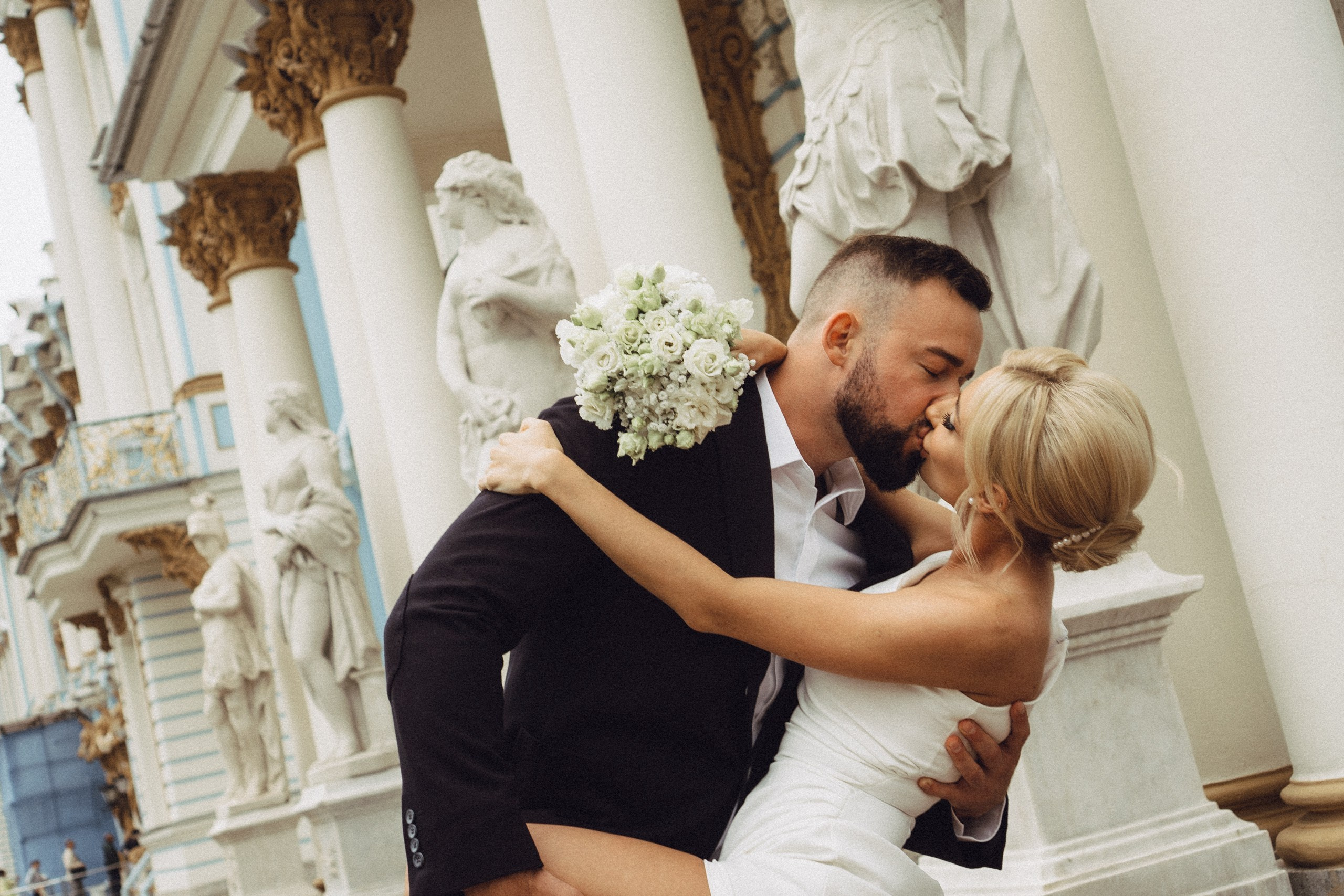 СВАДЕБНАЯ ИСТОРИЯ В ГОРОДЕ ПУШКИН ВОЗЛЕ ЕКАТЕРИНИНСКОГО ДВОРЦА И В ПАРКЕ. Профессиональный фотограф, Санкт-Петербург — Виктория Богомолова