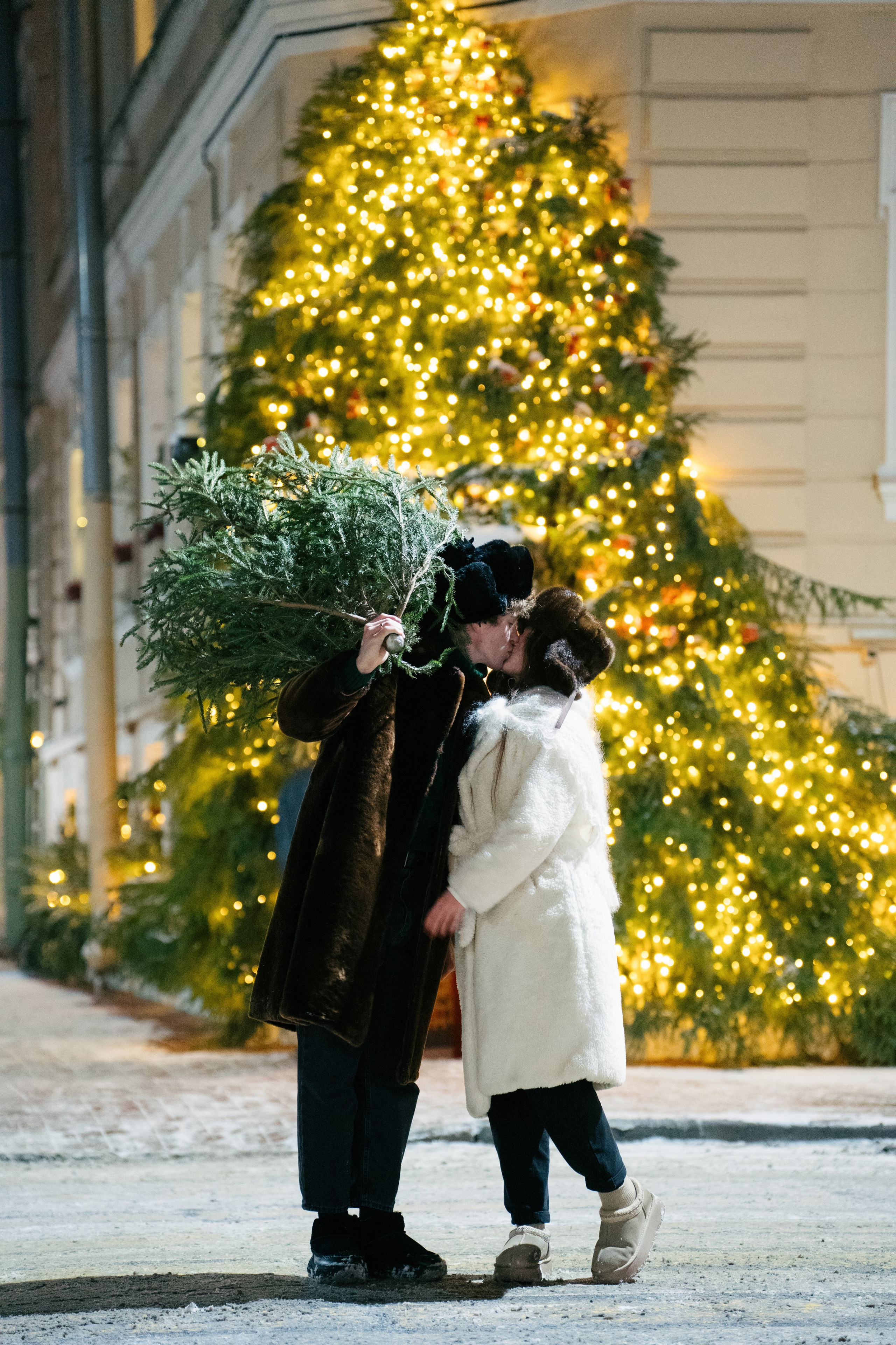 НОВОГОДНЯЯ ПРОГУЛКА ПАРЫ ПО ЧЕРНЫШЕВСКОЙ ПЕРЕД НОВЫМ ГОДОМ. Профессиональный фотограф, Санкт-Петербург — Виктория Богомолова