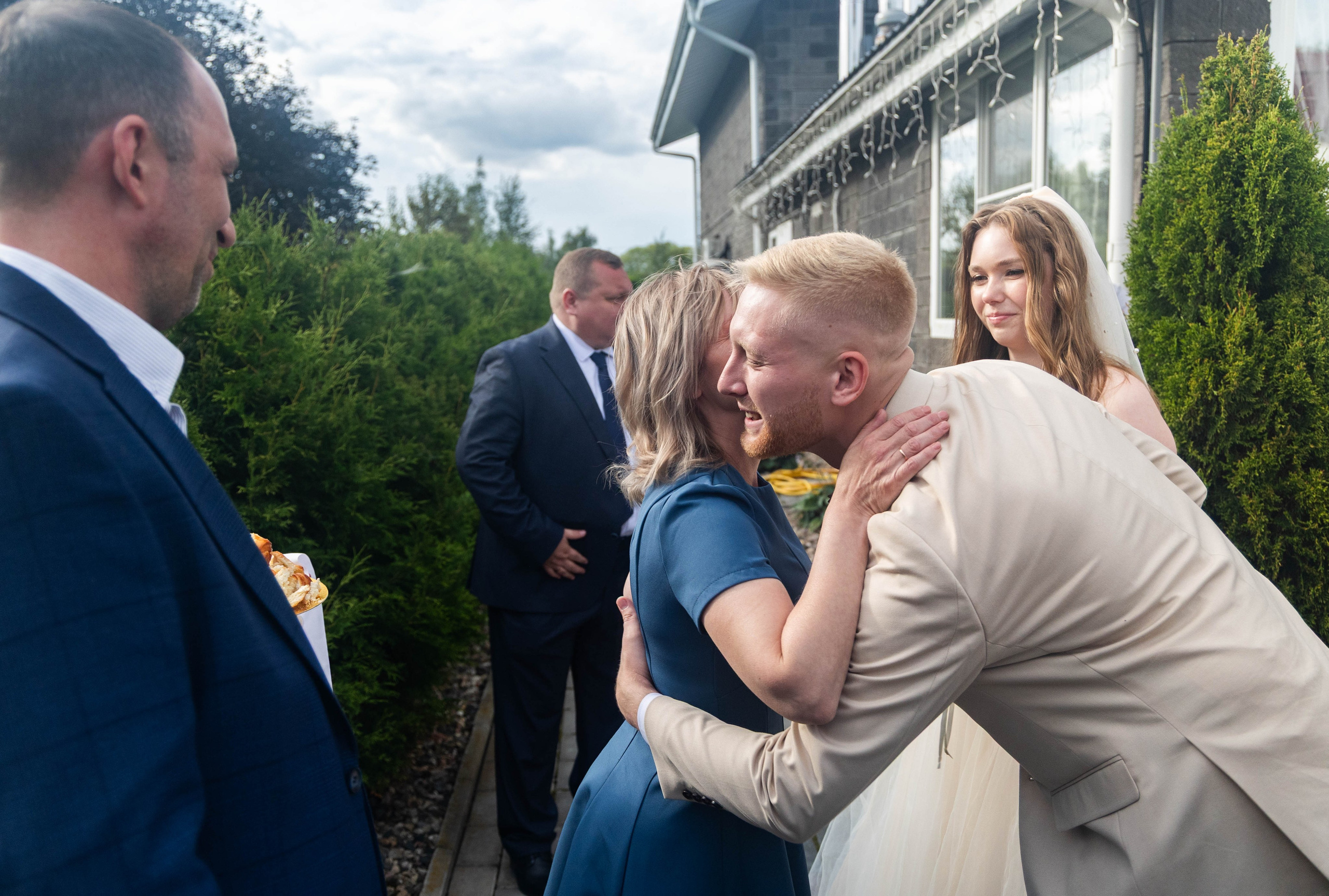 Свадебная фотосессия свадебный фотограф Татьяна Марсуверских свадебная фотопрогулка Москва Жуковский. Фотограф для маркетплейсов, фотоуслуги в Жуковском Татьяна Марсуверских