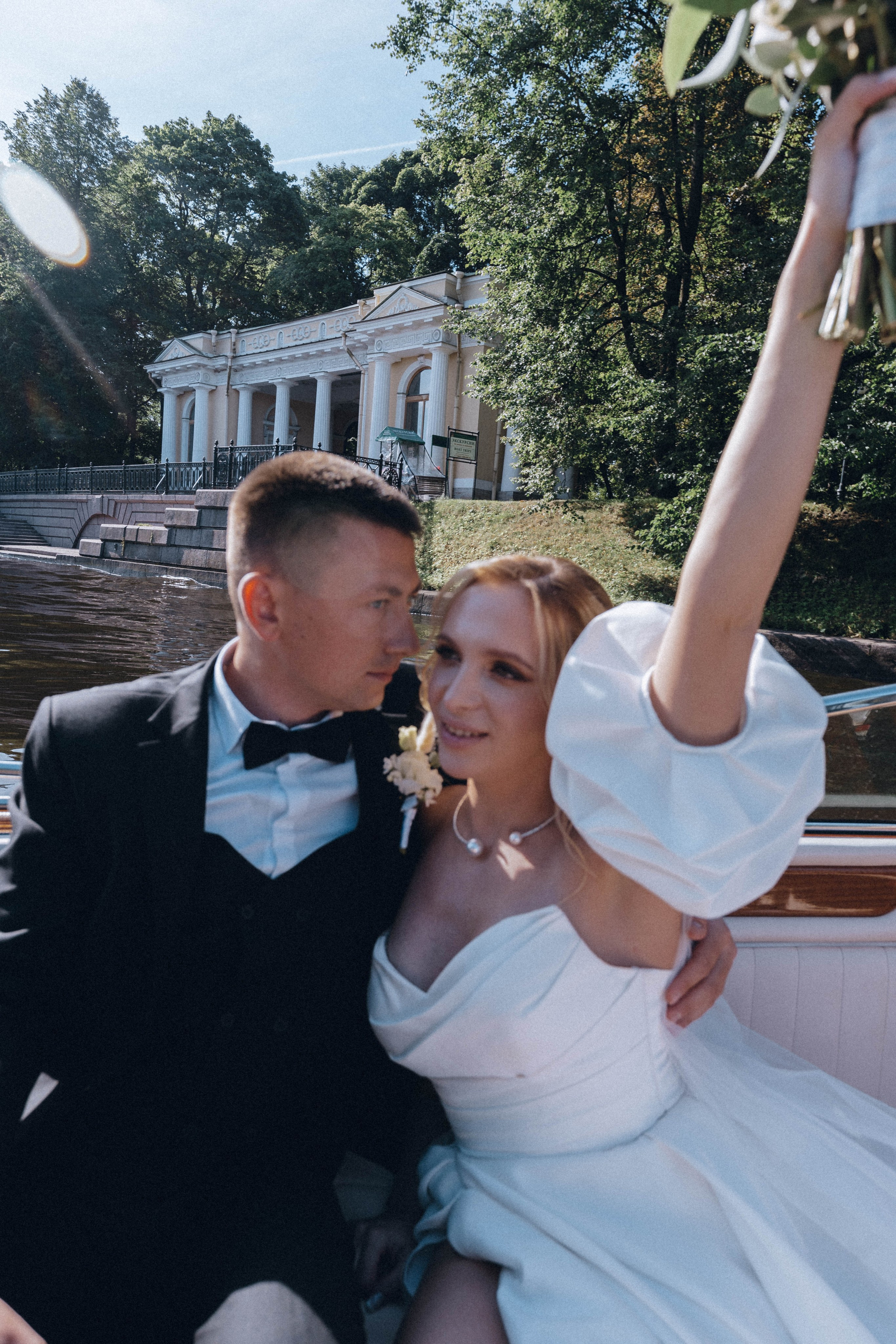 СВАДЕНБНАЯ СЬЕМКА НА КАТЕРЕ ПО КАНАЛАМ САНКТ-ПЕТЕРБУРГА И В АКВАТОРИИ НЕВЫ. Профессиональный фотограф, Санкт-Петербург — Виктория Богомолова