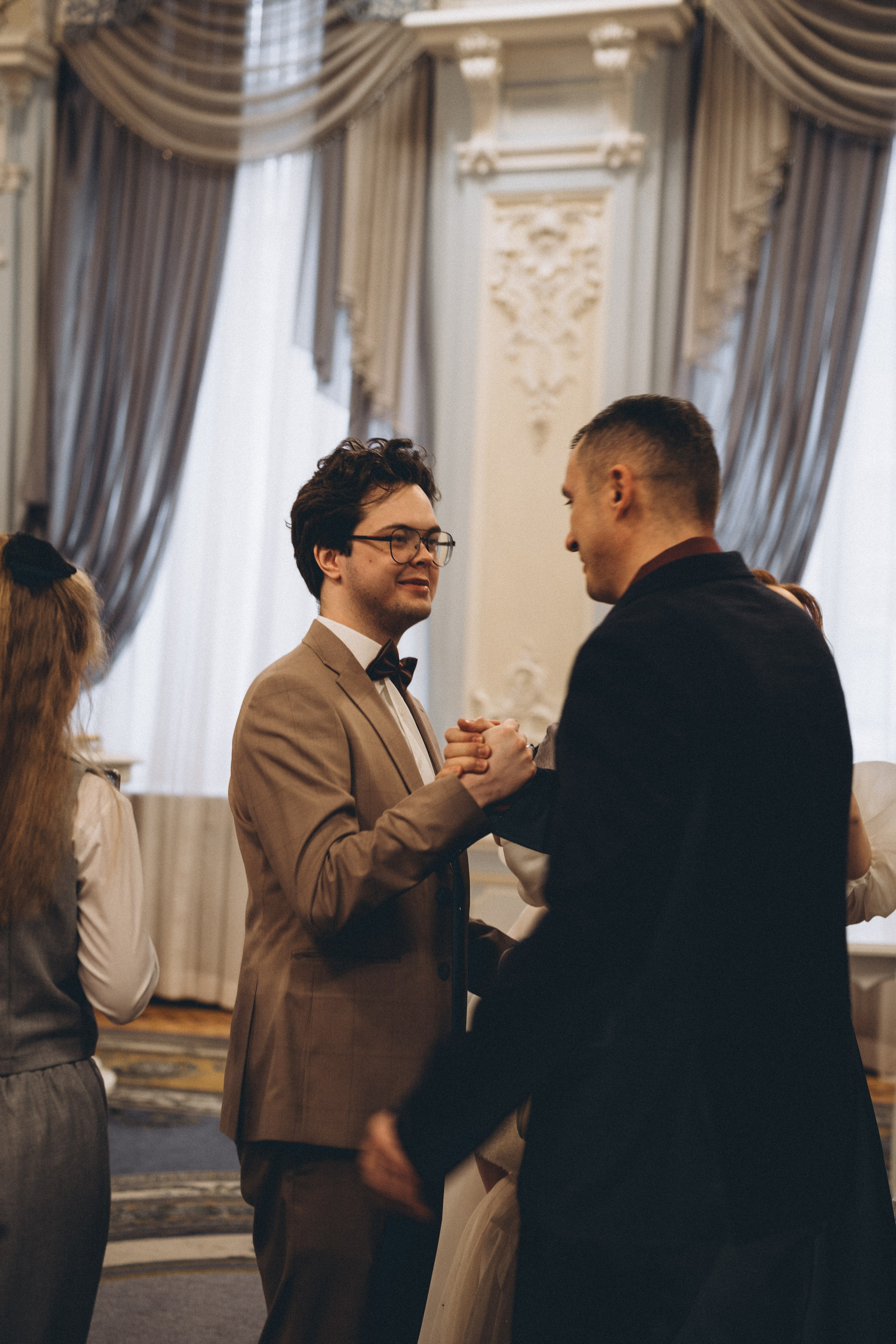 СВАДЕБНАЯ СЬЕМКА ВО ВТОРОМ ДВОРЦЕ С ГОСТЯМИ И ПРОГУЛКА В ТАВРИЧЕСКОМ САДУ. Профессиональный фотограф, Санкт-Петербург — Виктория Богомолова