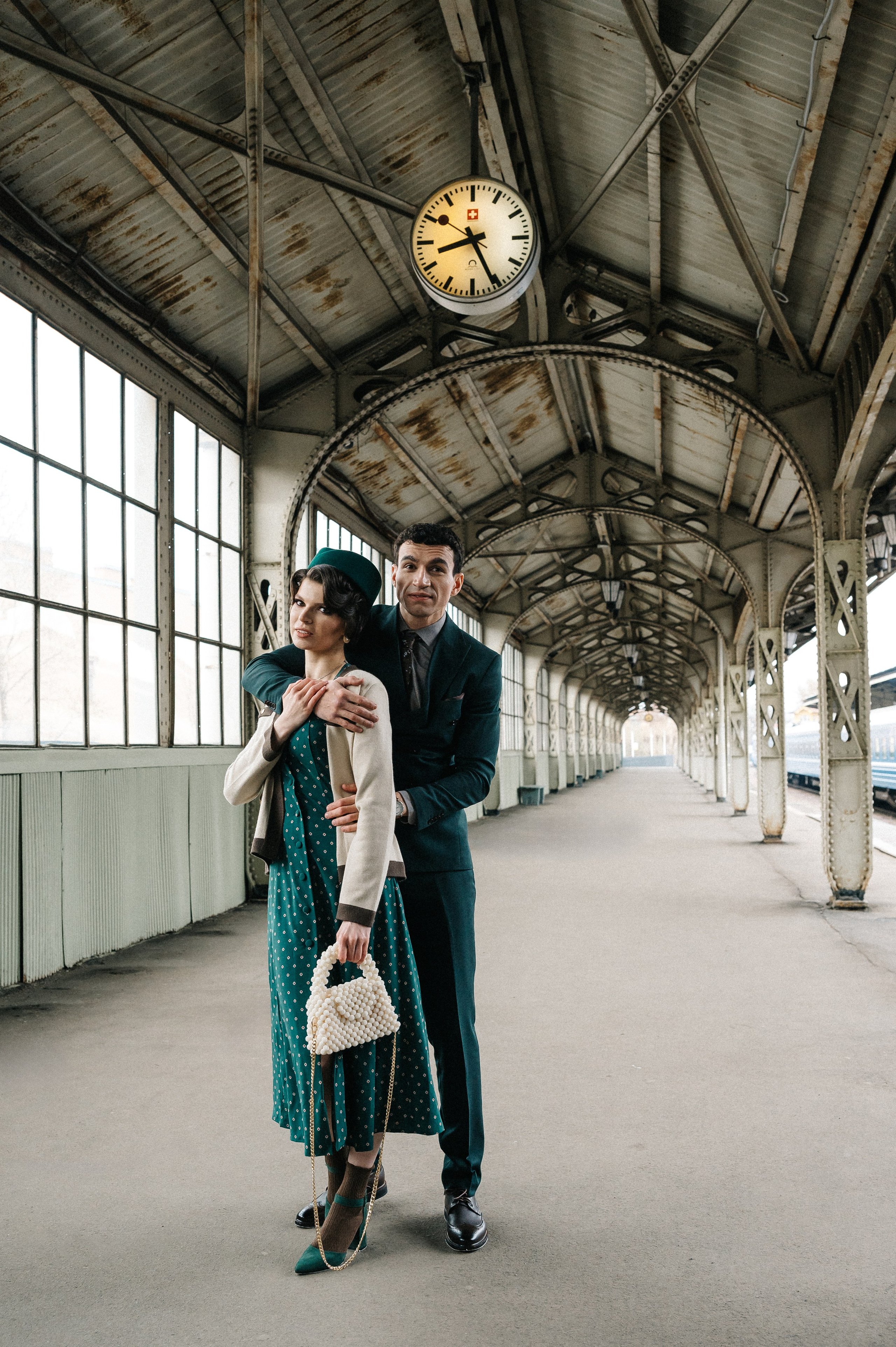 Фотосессия на Витебском вокзале в Санкт-Петербурге. Портретный фотограф Москва Светлана Кашура