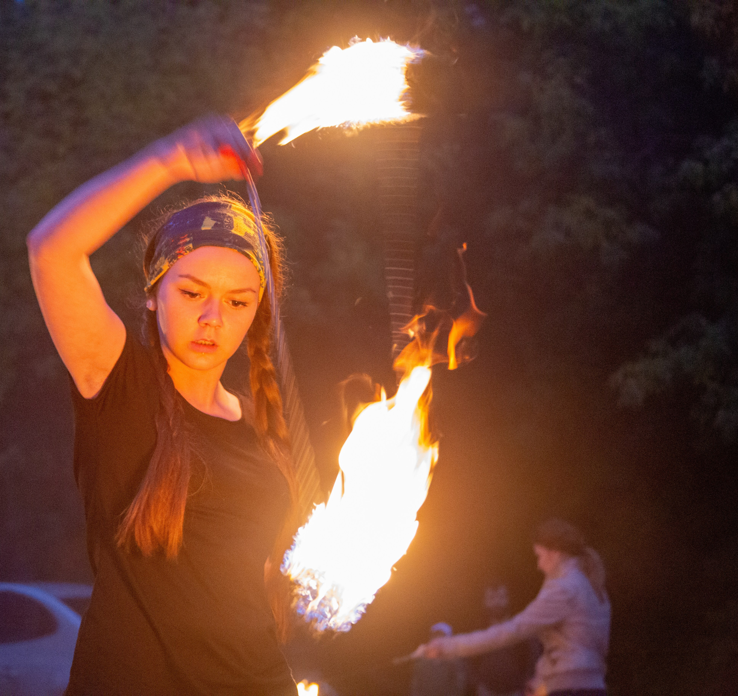Огненное шоу в Перми. Фотограф Никита Попов. Фотограф Пермь. Фотосессия в фотостудии Перми и на свежем воздухе