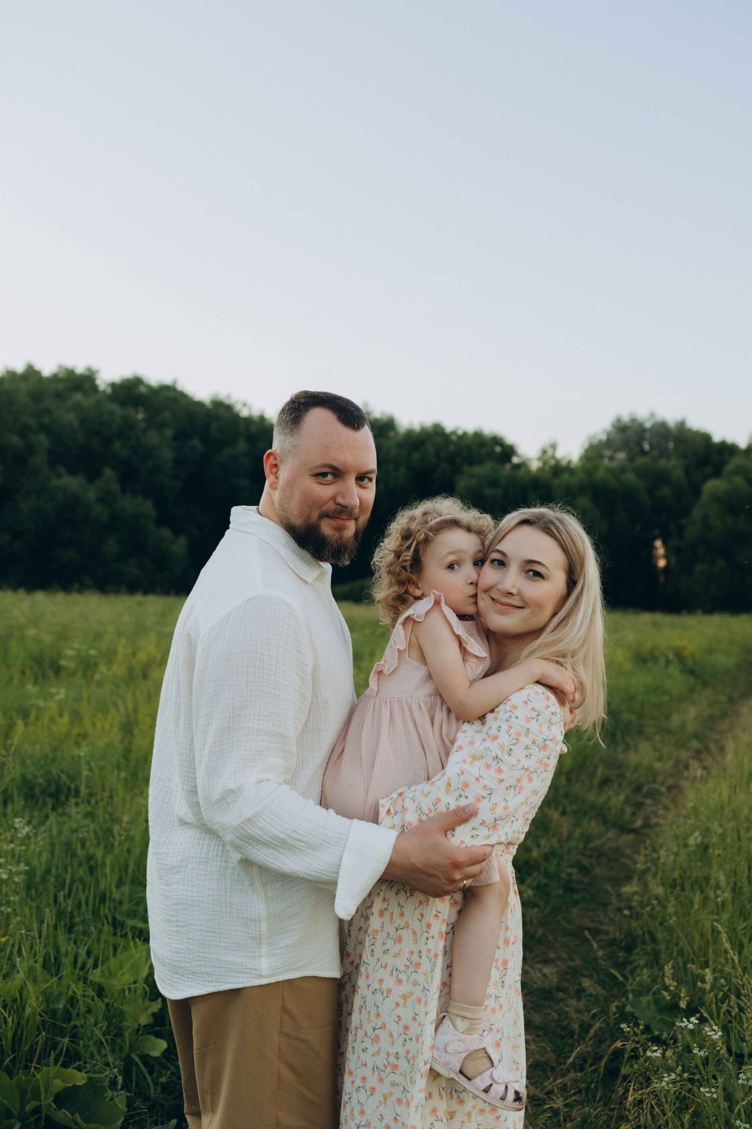 Семейные на природе. Семейный фотограф и видеограф Наумова Анна