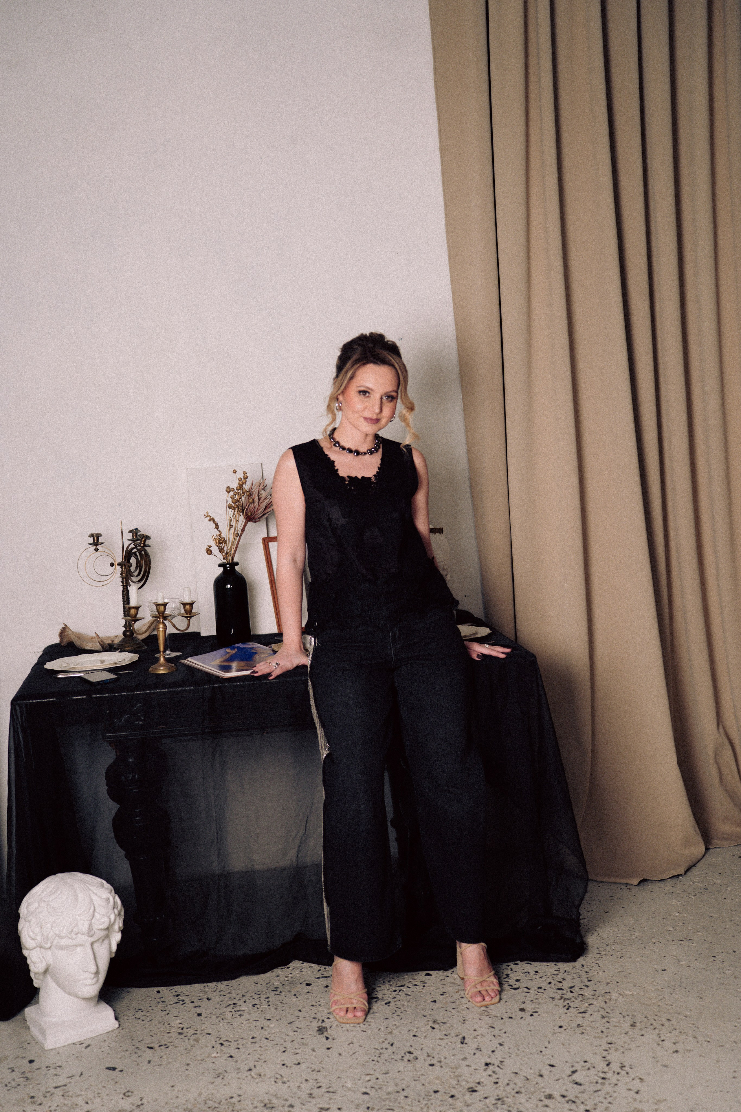 НОВОГОДНЯЯ ФОТОСЕСИИЯ В СТУДИИ ДЛЯ ДЕВУШКИ И ПРОГУЛКА ПО ЧЕРНЫШЕВСКОЙ. Профессиональный фотограф, Санкт-Петербург — Виктория Богомолова