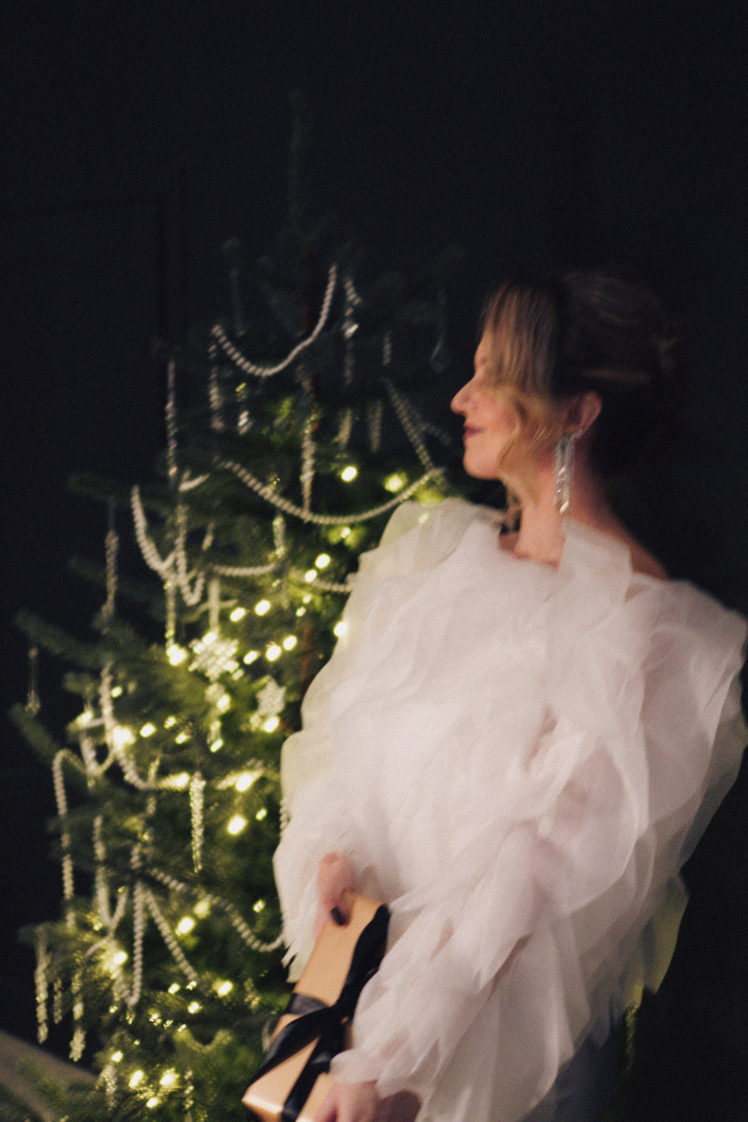 НОВОГОДНЯЯ ФОТОСЕСИИЯ В СТУДИИ ДЛЯ ДЕВУШКИ И ПРОГУЛКА ПО ЧЕРНЫШЕВСКОЙ. Профессиональный фотограф, Санкт-Петербург — Виктория Богомолова