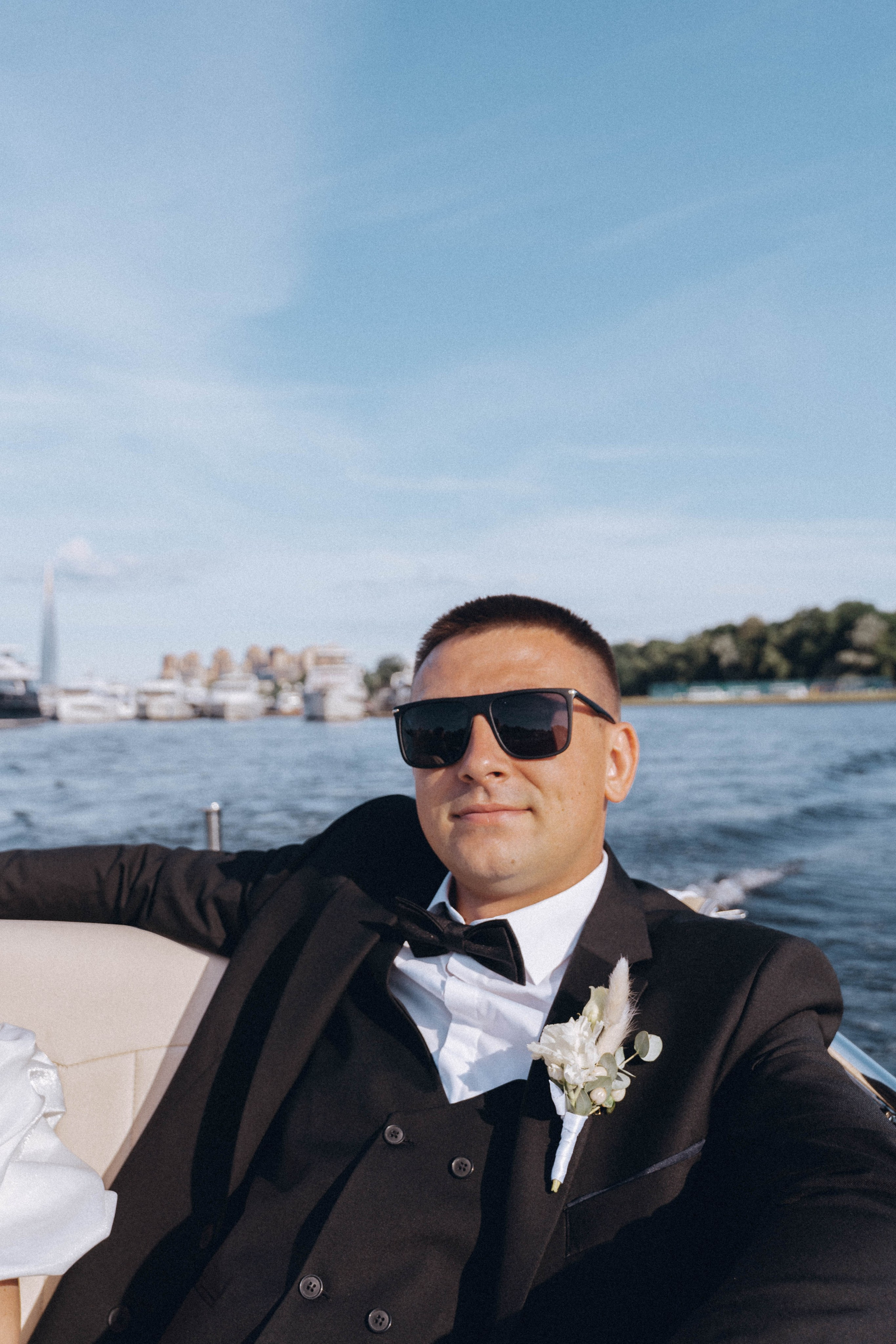 СВАДЕНБНАЯ СЬЕМКА НА КАТЕРЕ ПО КАНАЛАМ САНКТ-ПЕТЕРБУРГА И В АКВАТОРИИ НЕВЫ. Профессиональный фотограф, Санкт-Петербург — Виктория Богомолова