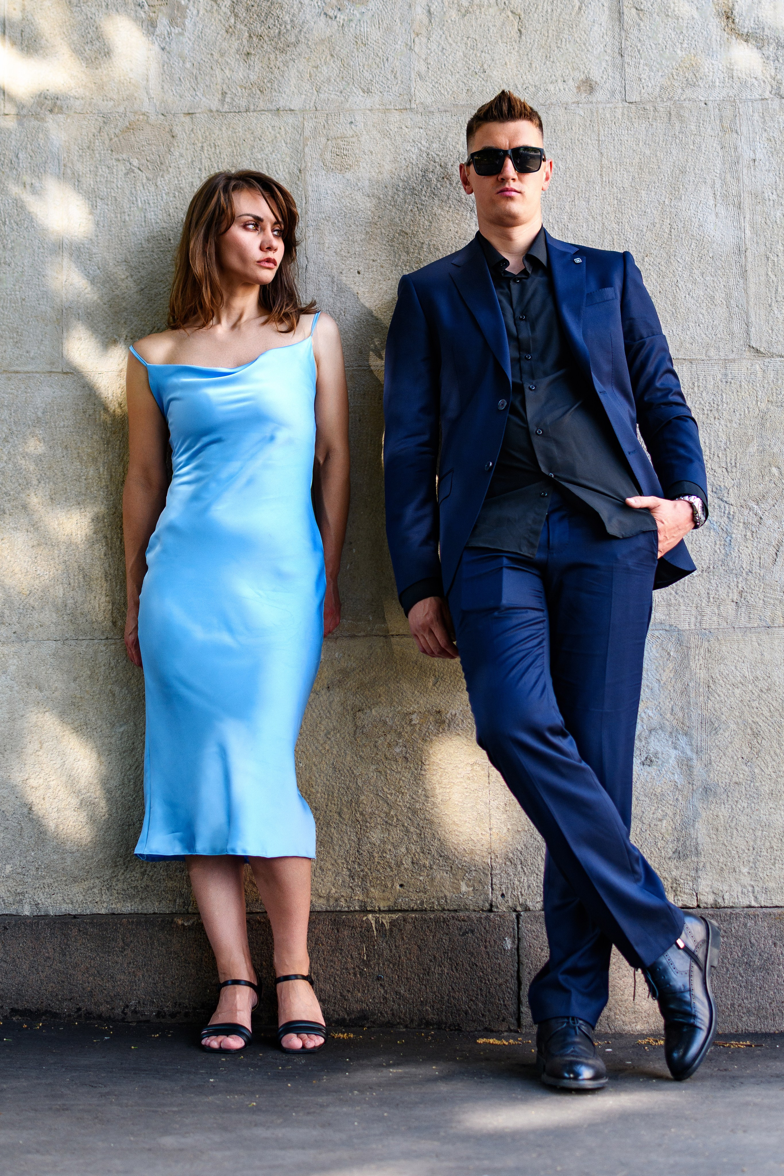 Фото идеи для фотосессии девушки и парня на улице в Москве