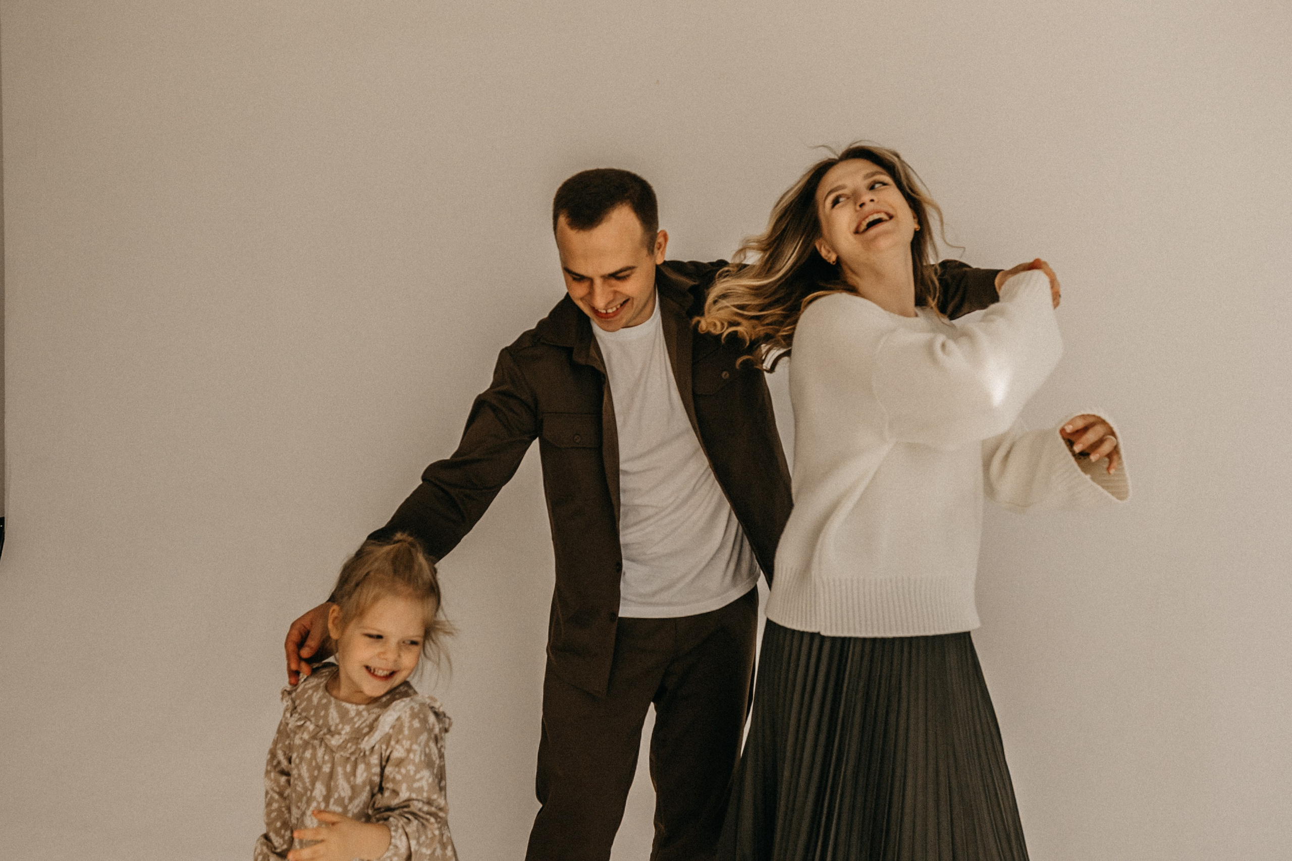 Евгения, Василиса и Михаил. Гаврилова Настя семейный фотограф lifestyle в Москве