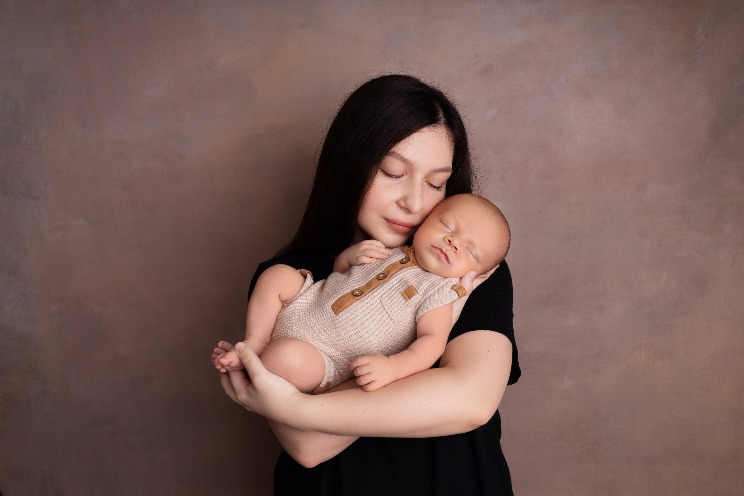 Семейные кадры от Elvira Kamaeva. Фотограф новорожденных малышей в Омске и Омской области Эльвира Камаева