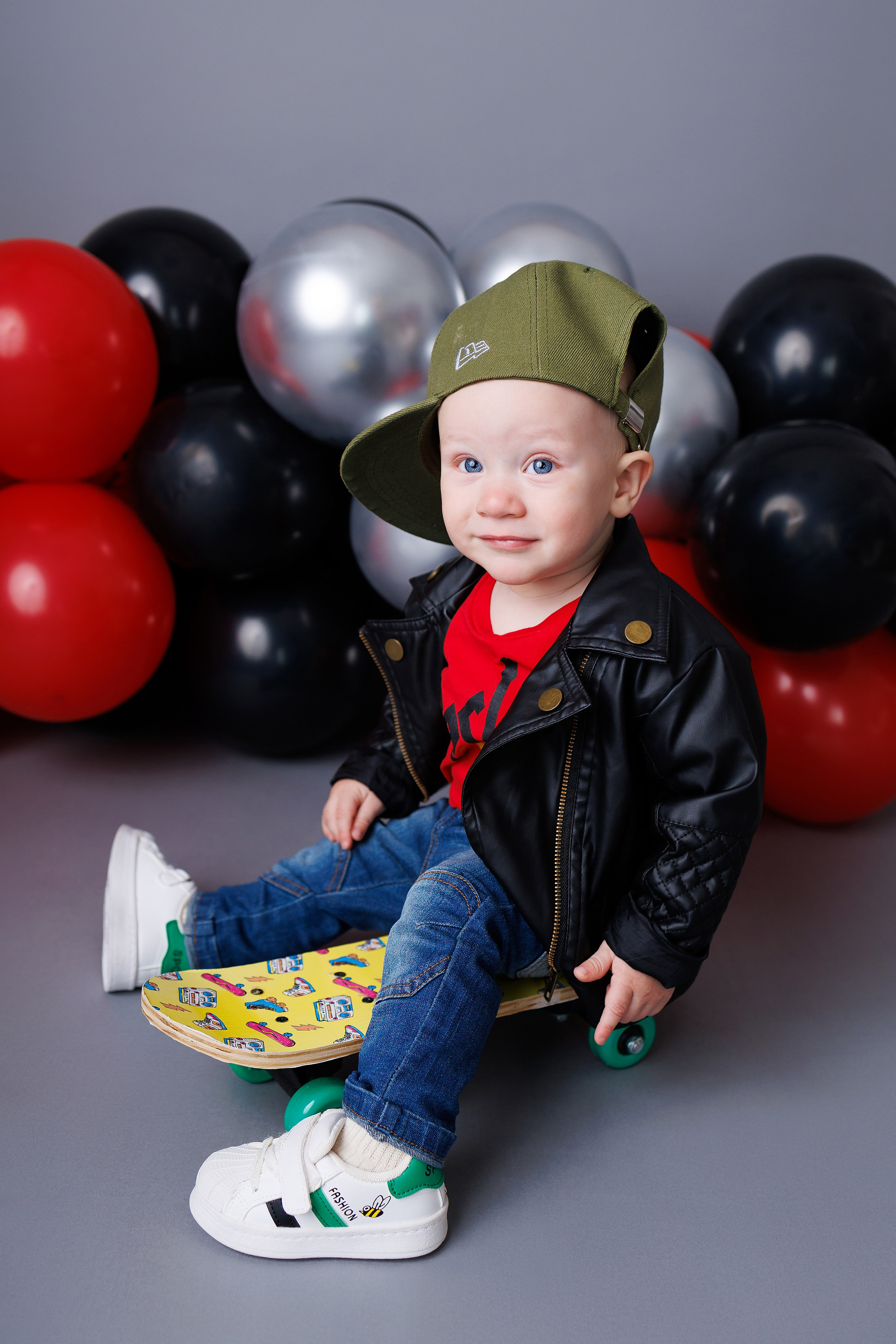Мишеньке 1 годик. Фотограф новорожденный малышей Новосибирск