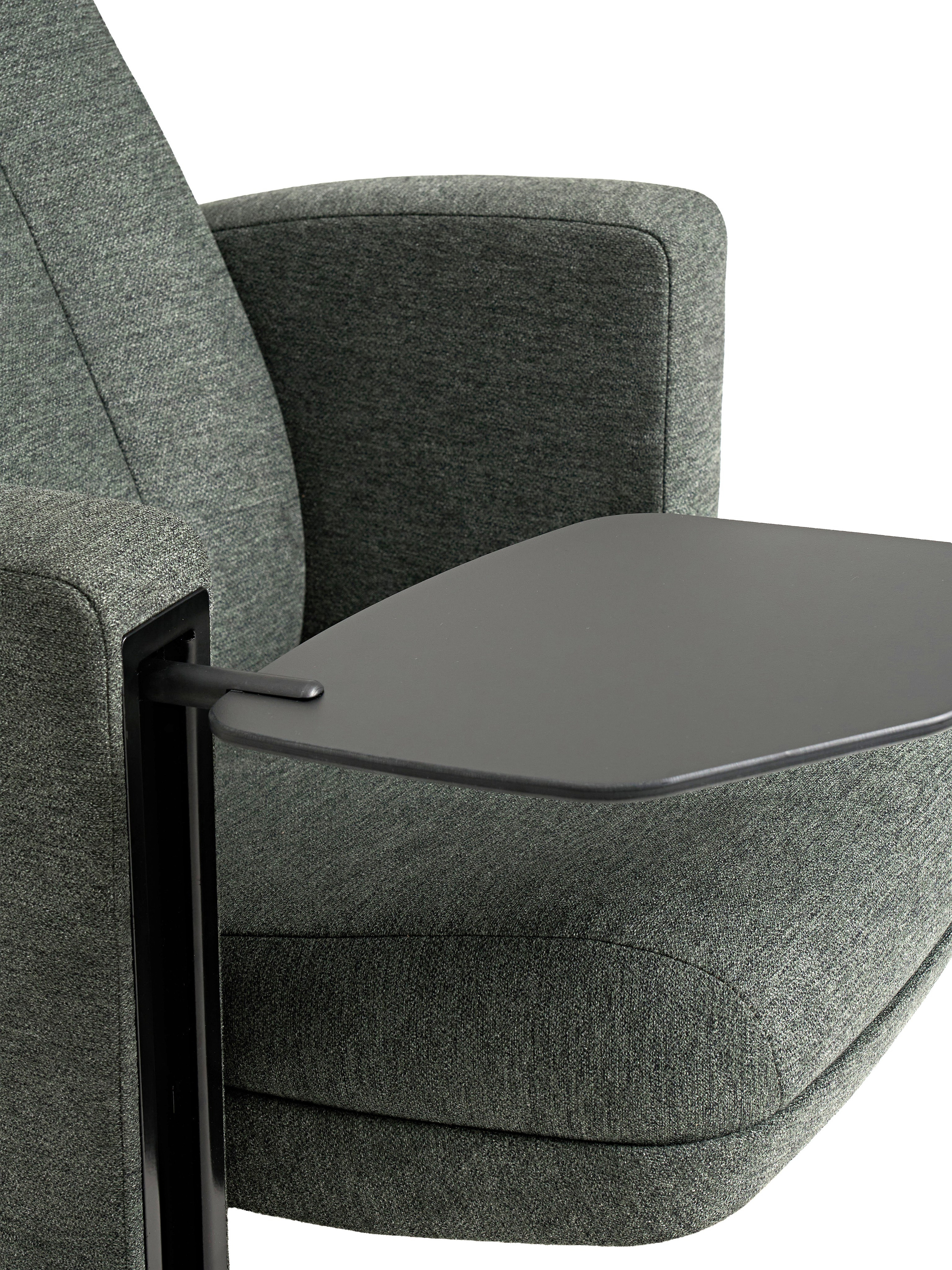 Кресла для кинотеатров. Фотограф Валерий Федяев | vallerzu