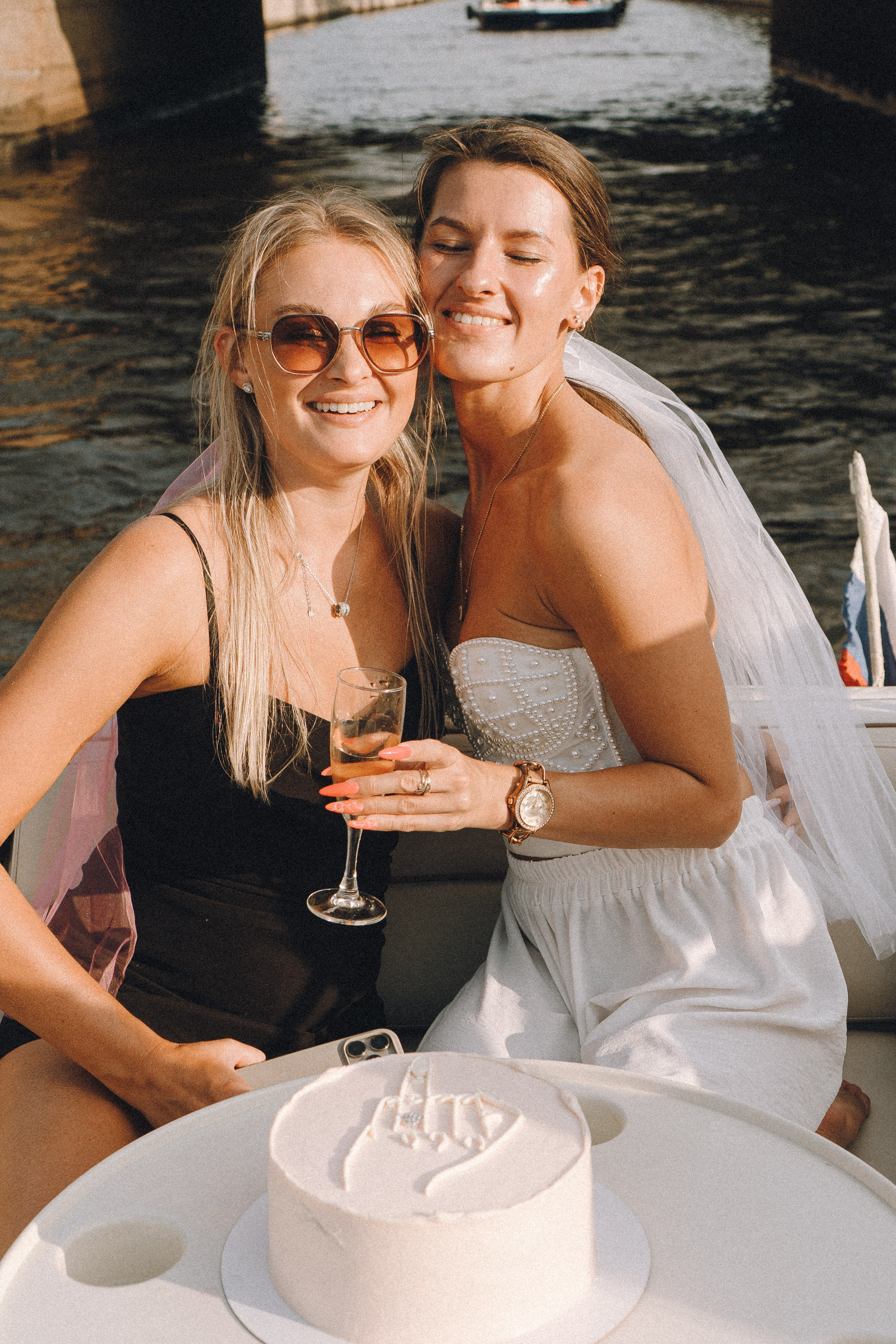 ДЕВИЧНИК НА КАТЕРЕ. Профессиональный фотограф, Санкт-Петербург — Виктория Богомолова