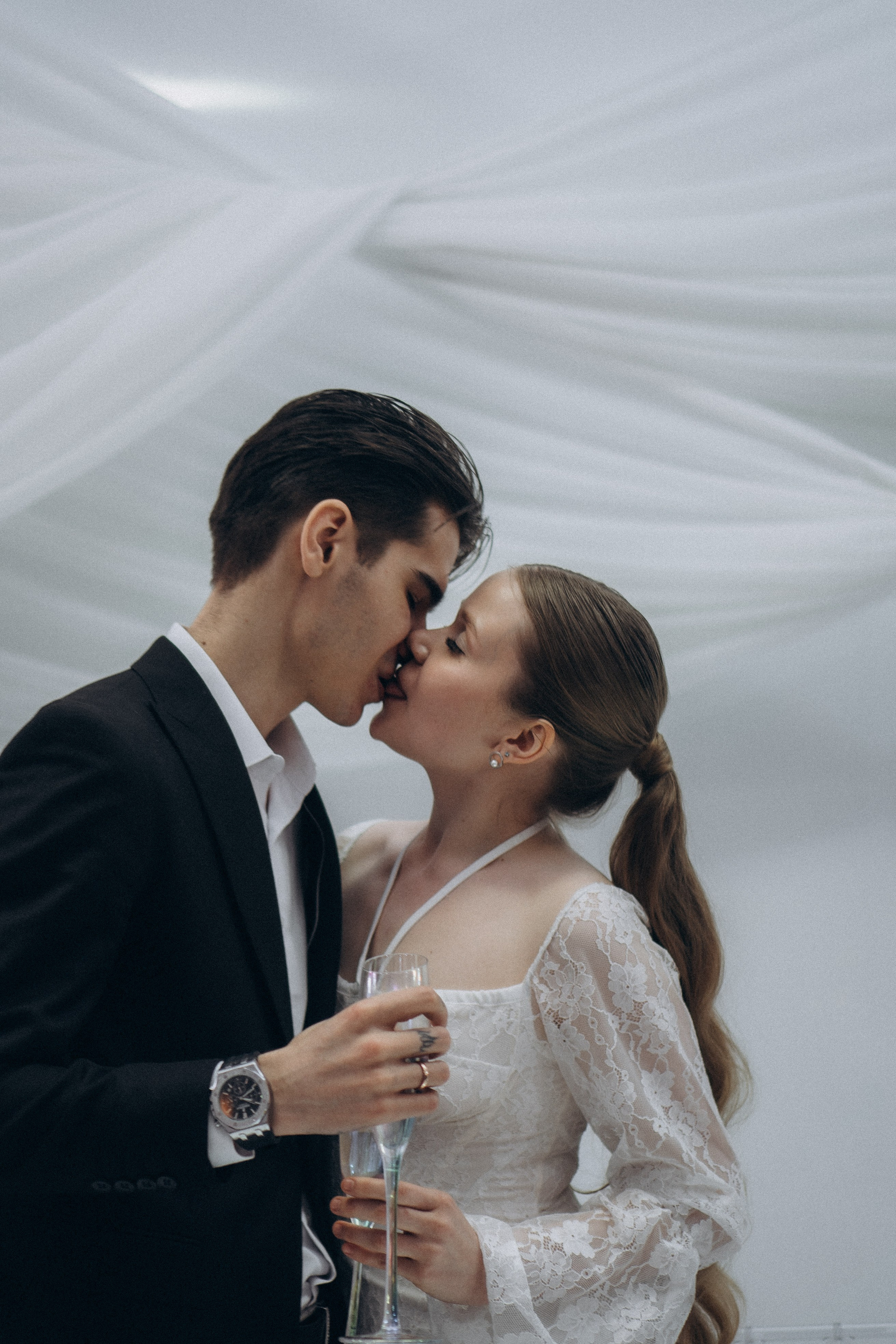 СВАДЕБНАЯ СЬЕМКА СБОРОВ В ОТЕЛЕ И ВЫЕЗД НА ЦЕРЕМОНИЮ (СНЯТО В СИБИРЕ В НИЖНЕВАРТОВСКЕ). Профессиональный фотограф, Санкт-Петербург — Виктория Богомолова