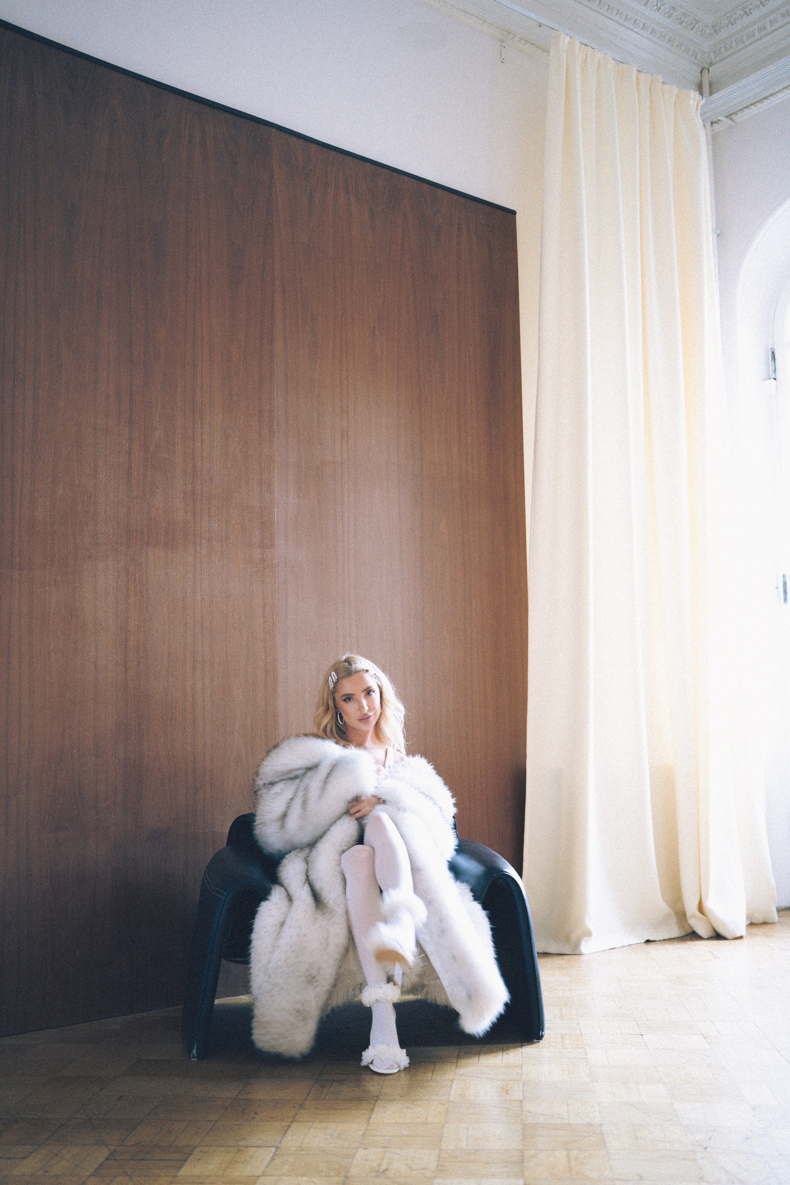 МИНИМАЛИЗМ В СТУДИИ НА ЧЕРНЫШЕВСКОЙ В СТУДИИ С БАЛКОНОМ. Профессиональный фотограф, Санкт-Петербург — Виктория Богомолова