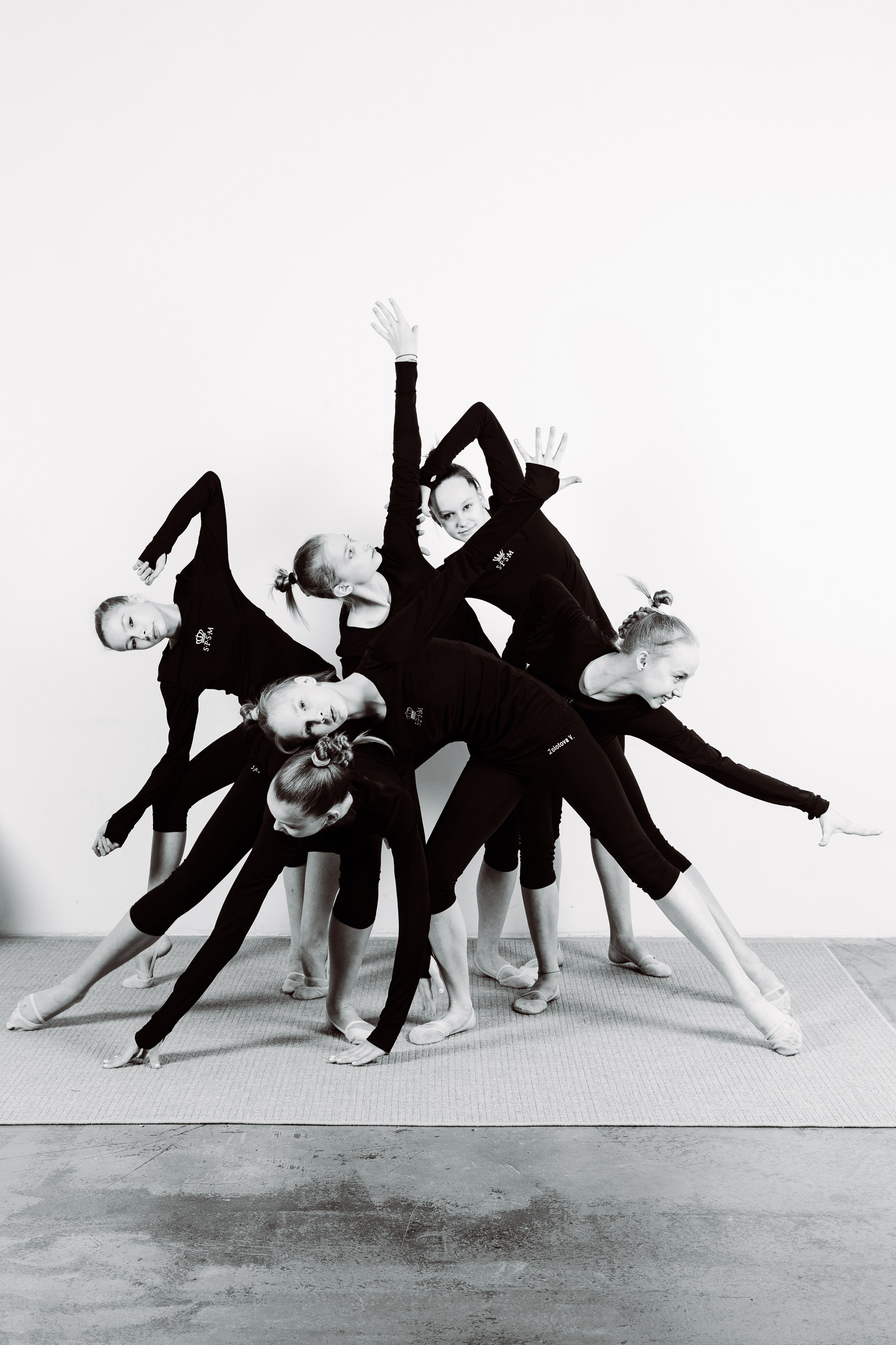 Фотографии Спортсменок в студии. Гимнастки сборной России фото. Групповое фото в Нижнем Новгороде.