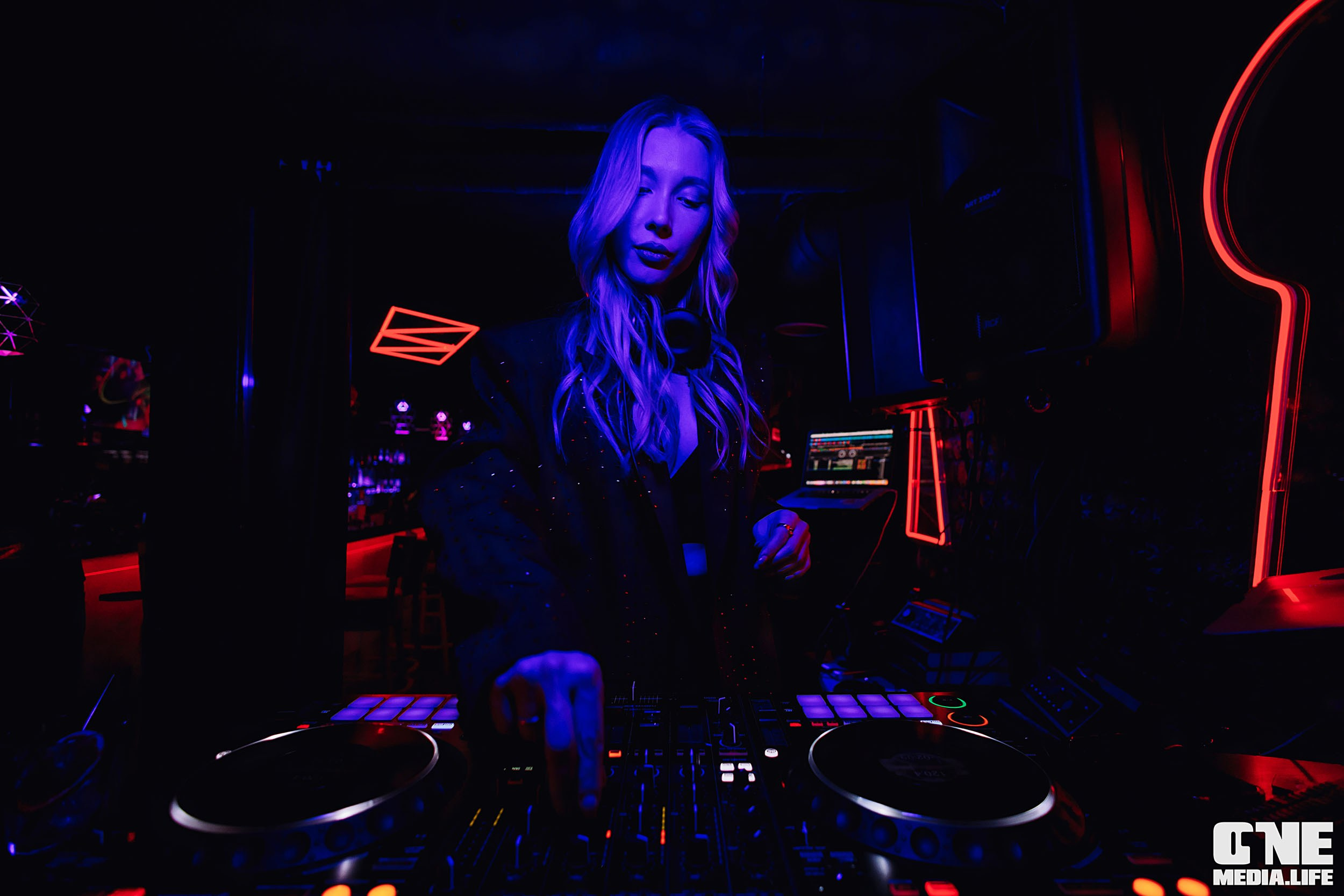 Фоторепортаж из бара Secret. One Media Life: фоторепортажи, фотоотчеты с мероприятий и заведений