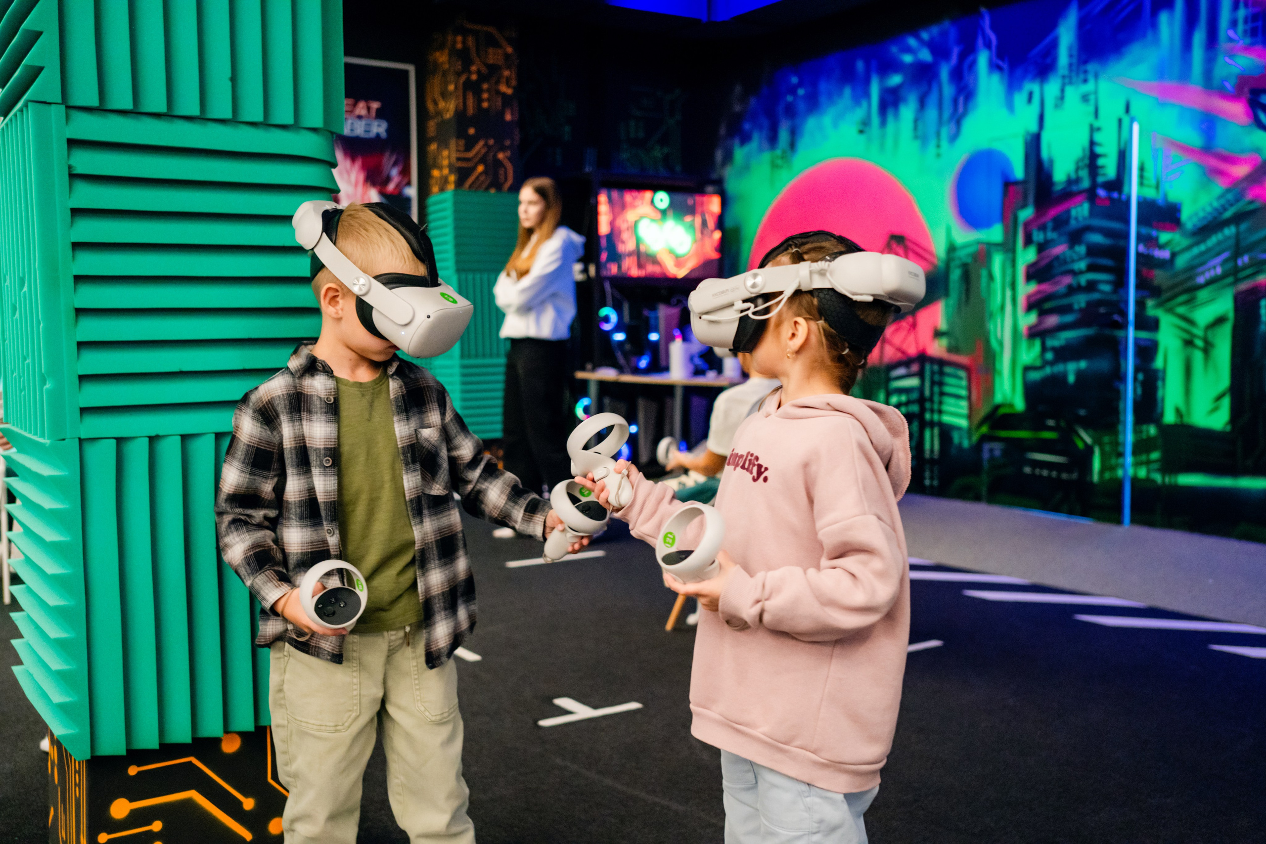 VR (September-October 2024). Felixtones