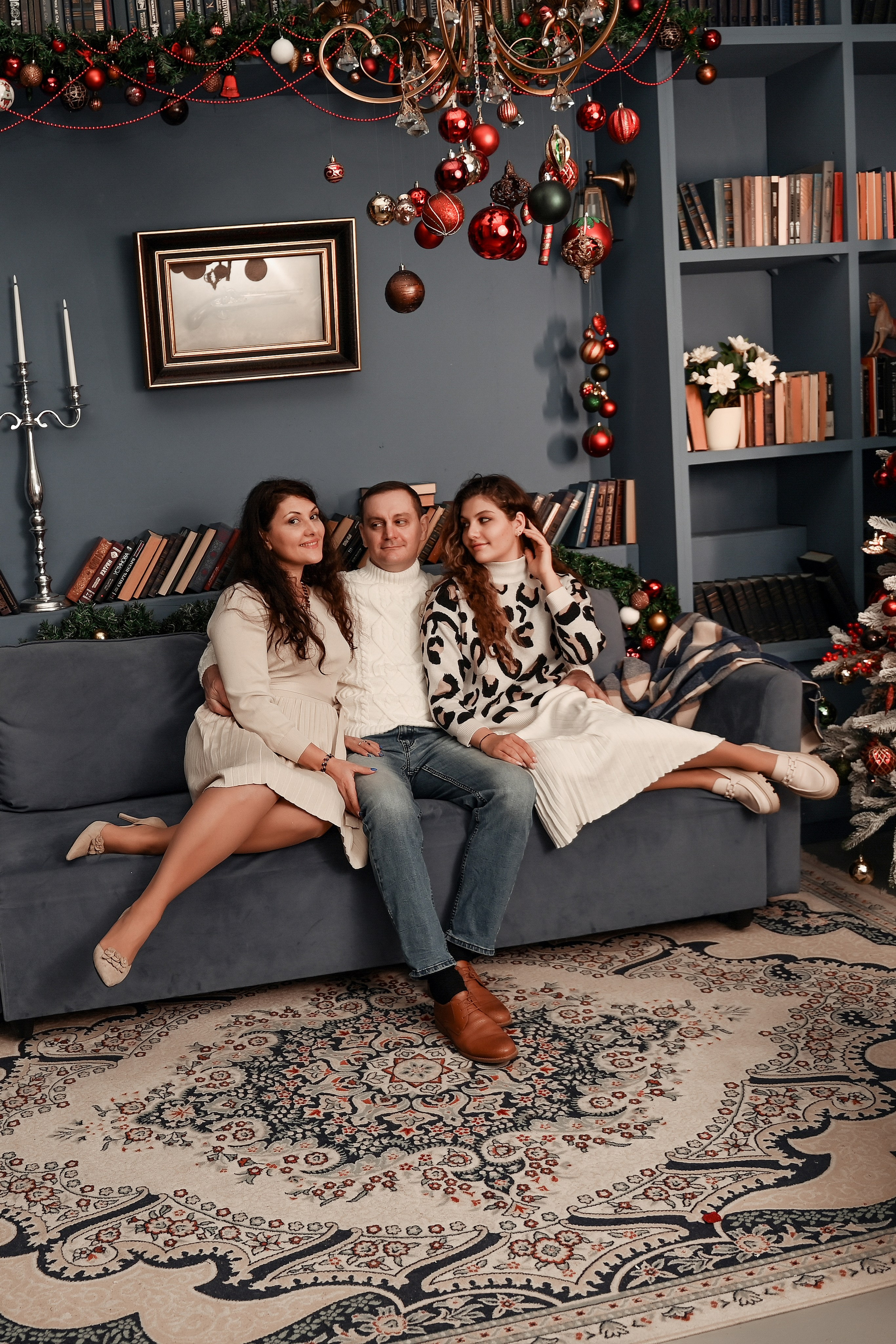 Новогодняя семейная. Свадебный, семейный, детский, контент фотограф в Омске Максим Ильин