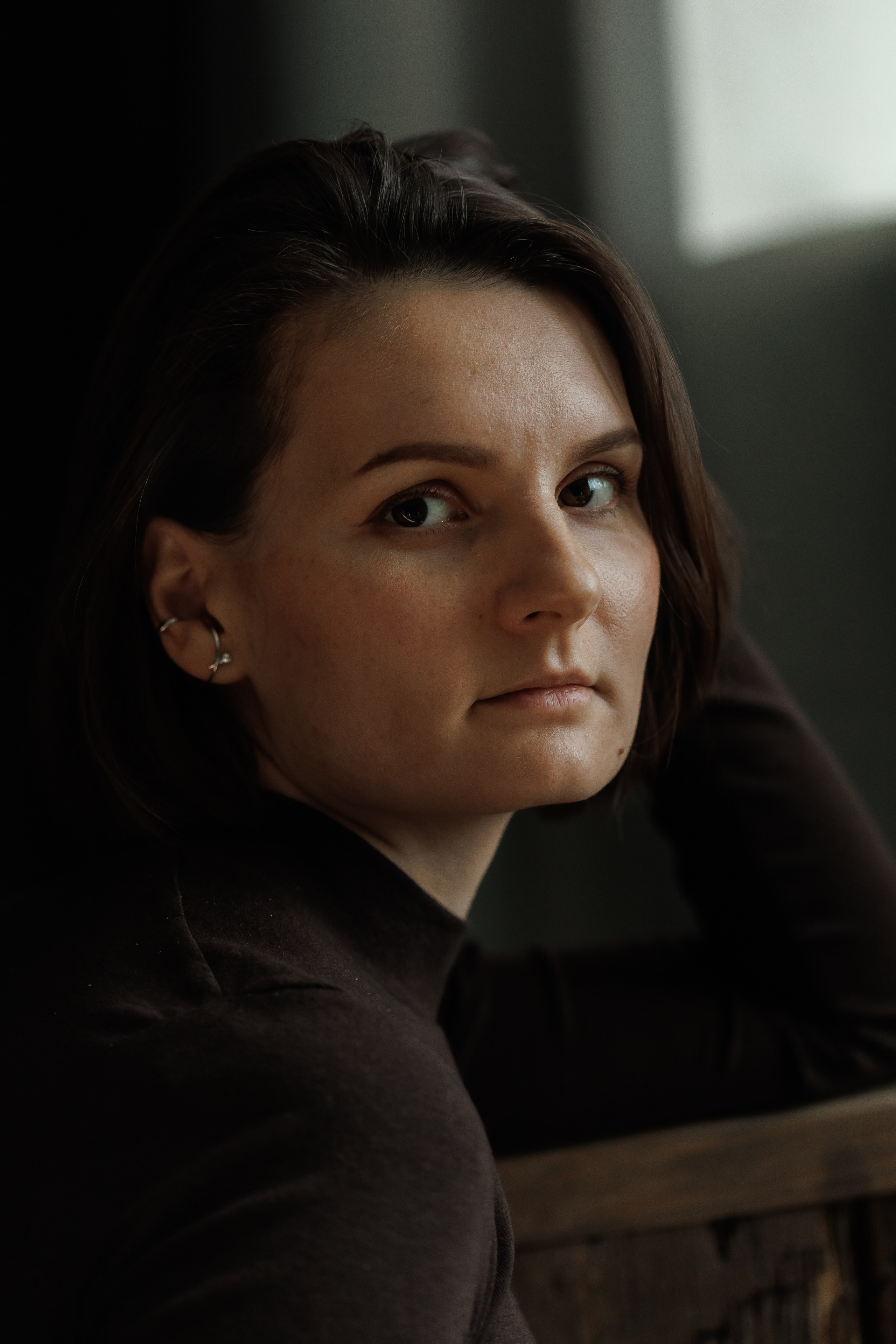 Камерная фотосессия в минималистичном ключе в теплых тонах в Костроме. Фотограф Екатерина Селиверстова. Портретный и репортажный фотограф Екатерина Селиверстова, Кострома