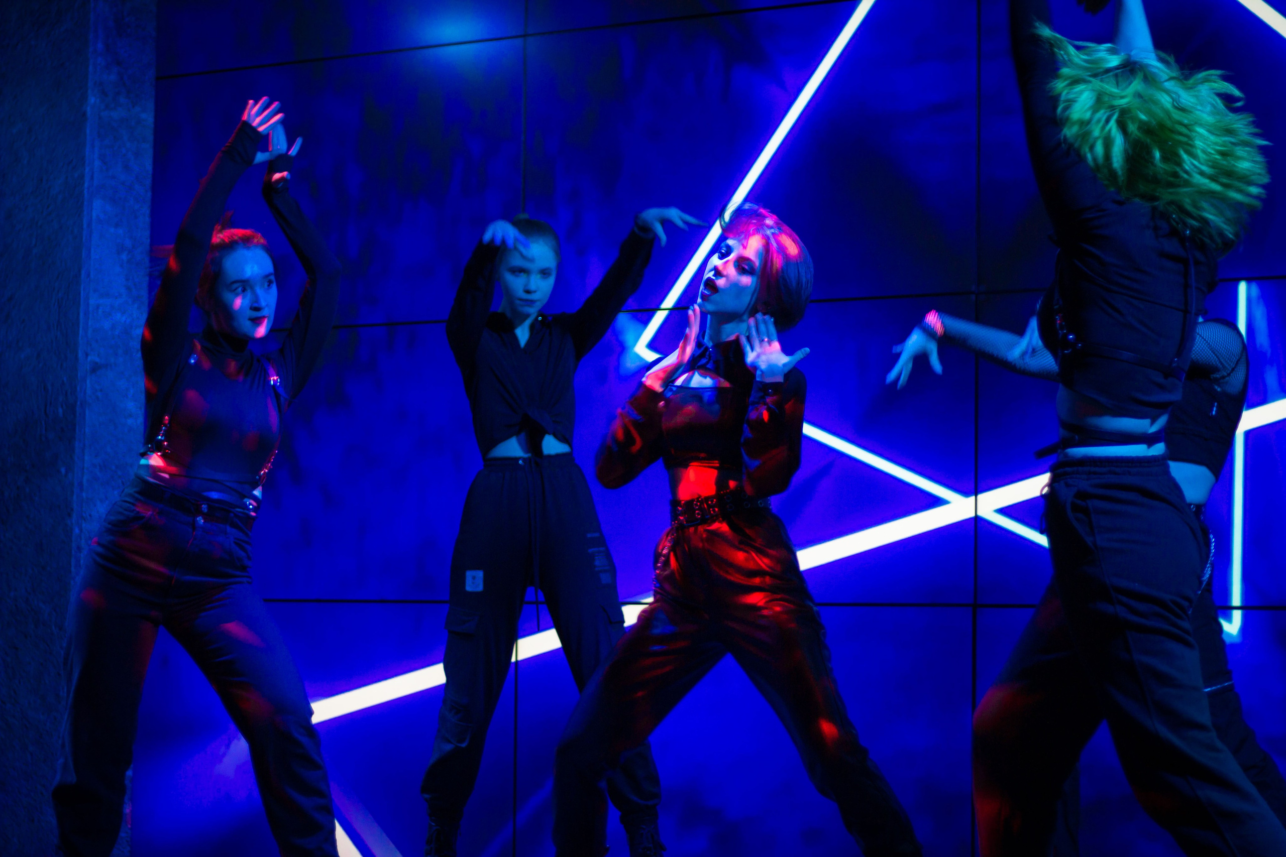 Фоторепортаж косплей-дефиле и танцев. Портретный и репортажный фотограф в Москве Кира Елинова